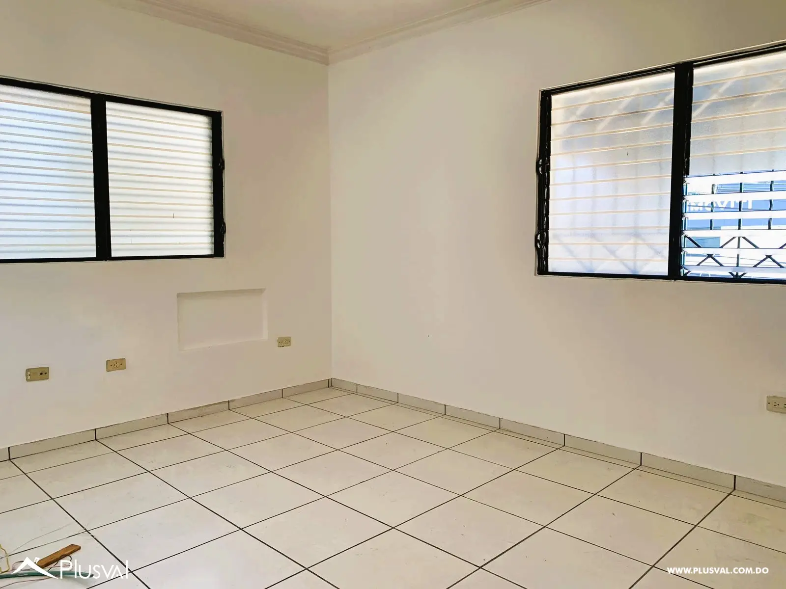 Apartamento con terraza en venta, Evaristo Morales de 3 habitaciones 467928