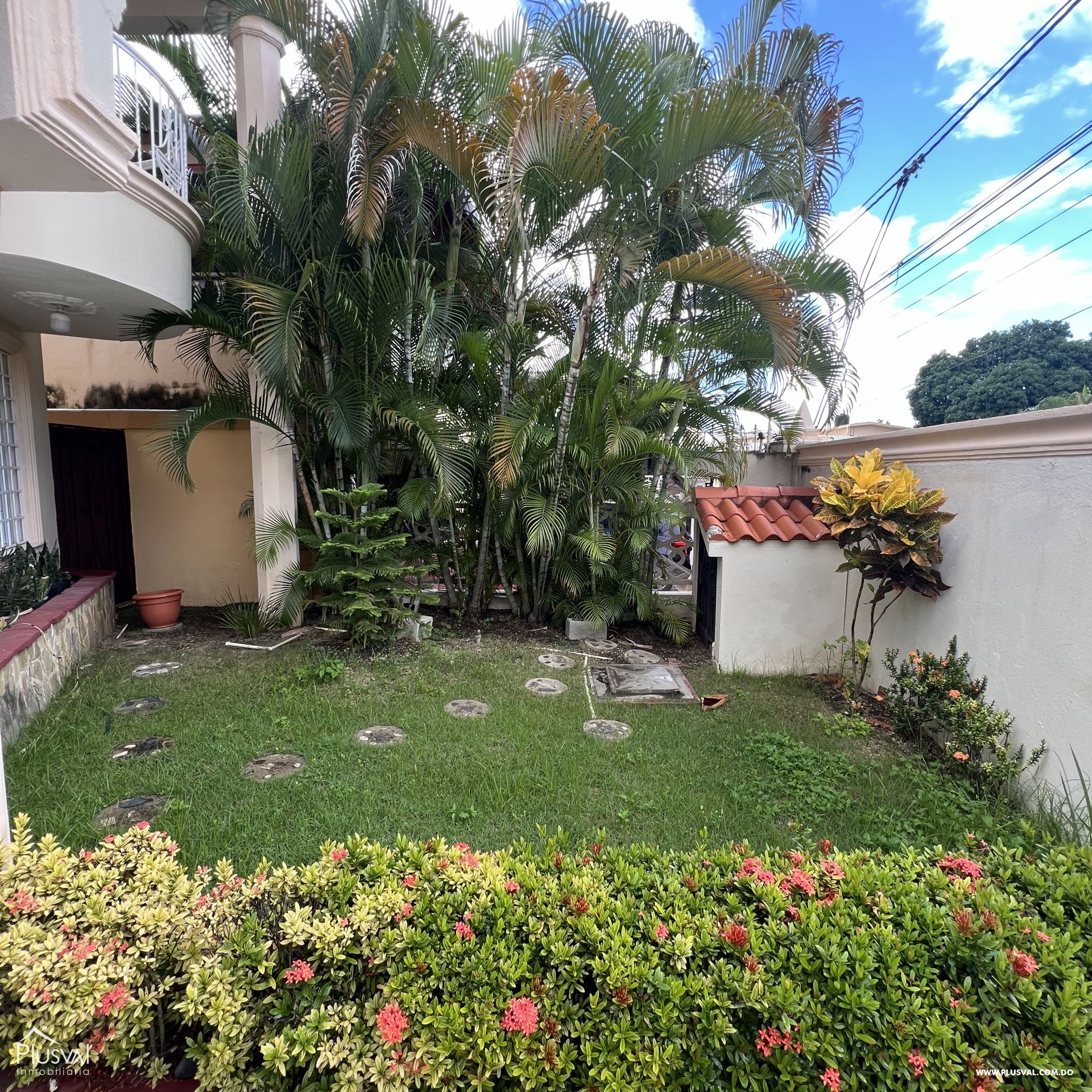 Descubre el Hogar de tus Sueños: Amplia Casa de 4 Habitaciones con Baño Privado, Piscina y Espacios de Lujo para Vivir al Máximo 381258