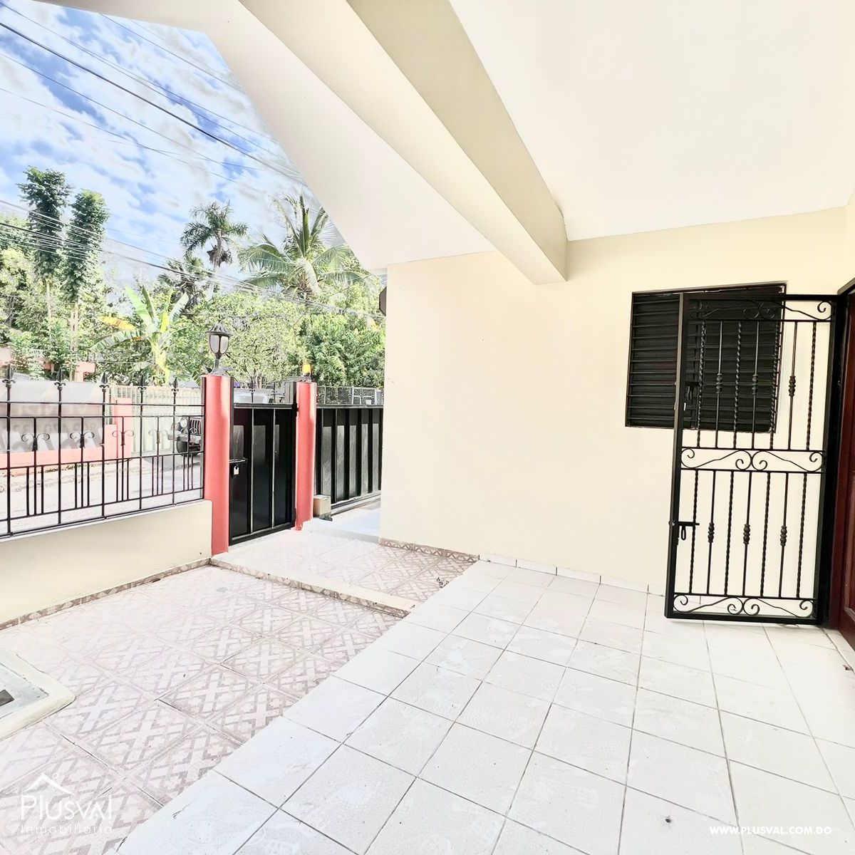 Casa de 2 niveles en Venta en lugar Céntrico 345230