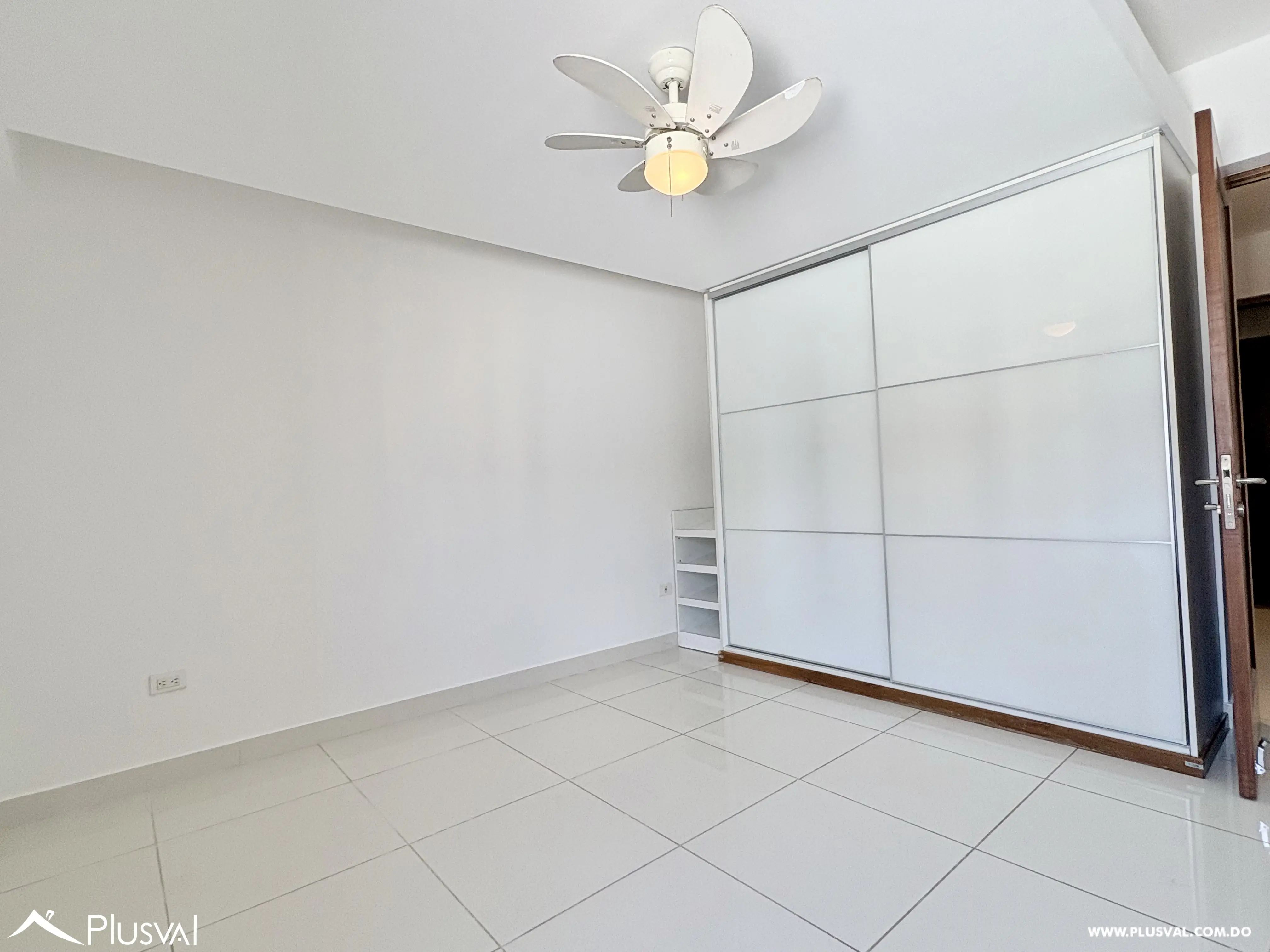 Hermoso apartamento en venta en Evaristo Morales 465263