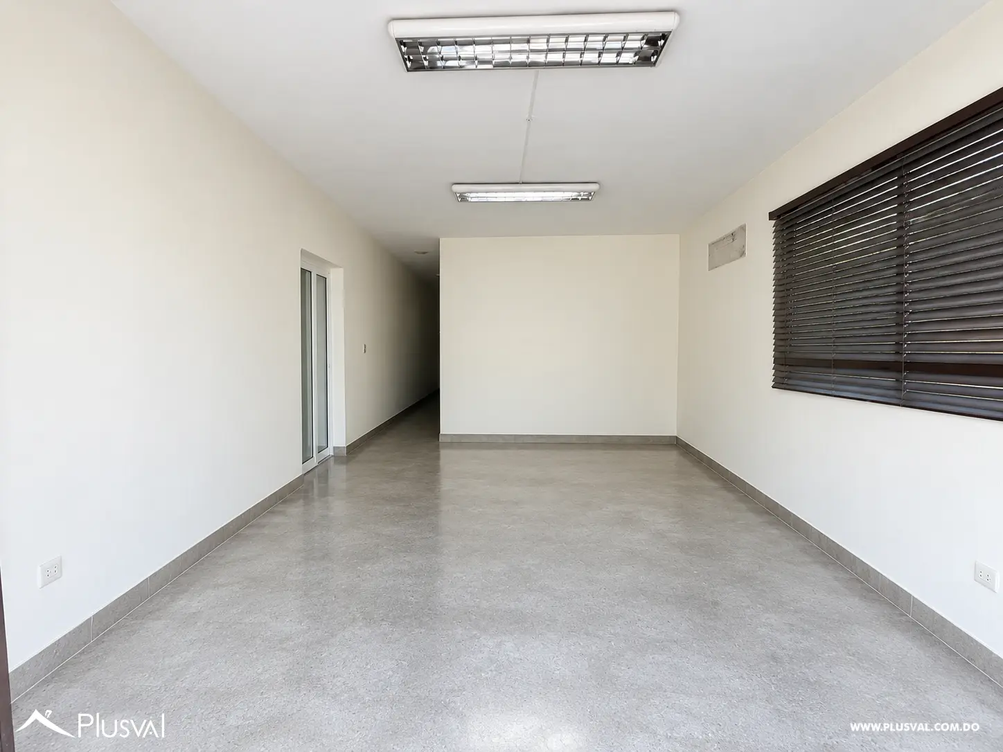 Alquilo Excelente Local Comercial en 1er Nivel en el Vergel 525058