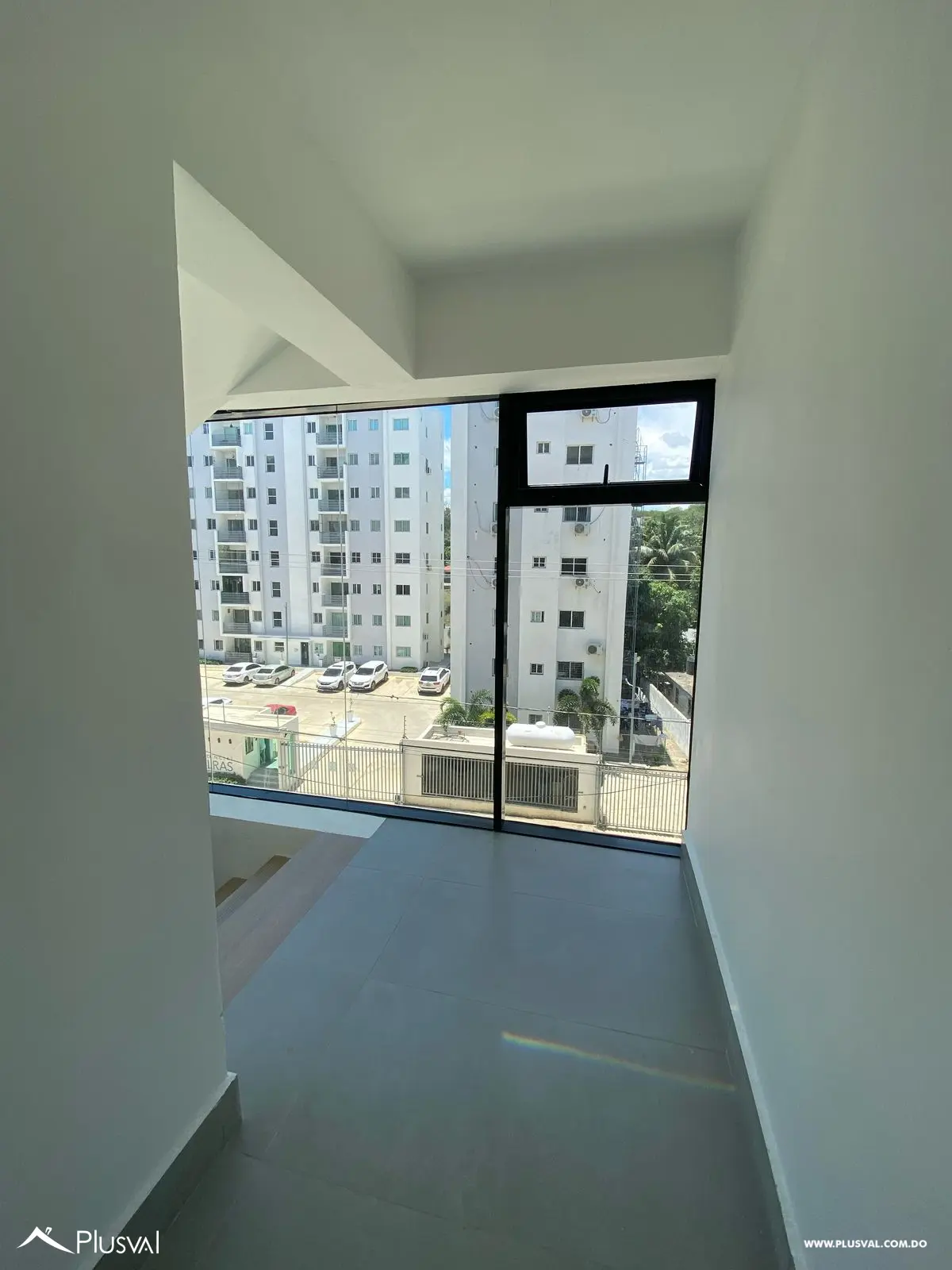 Moderno apartamento en cuarto nivel excelente iluminación natural y acceso a piscina en la Barranquita 465529