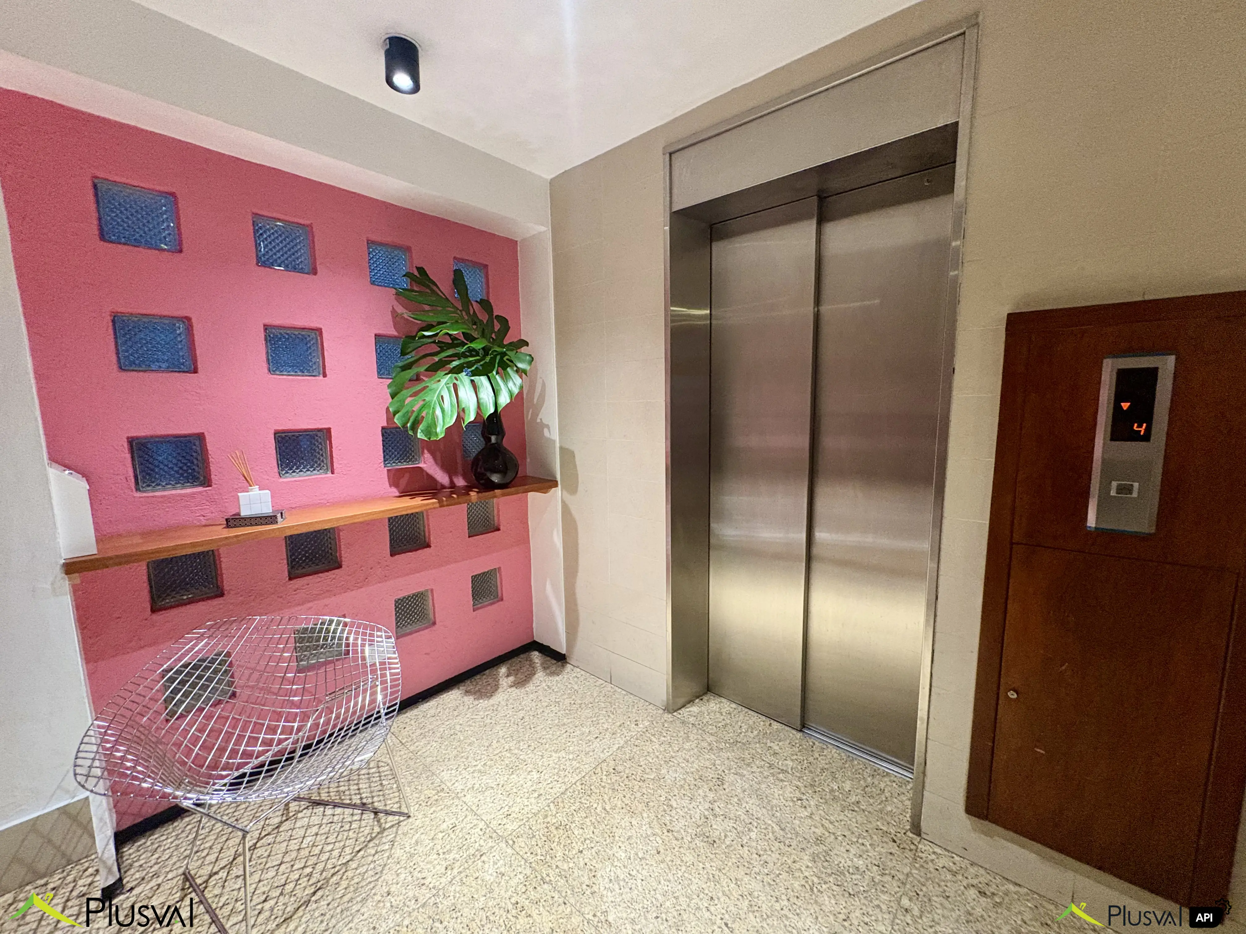 Apartamento de 2 habitaciones en una elegante torre en Evaristo Morales 450388