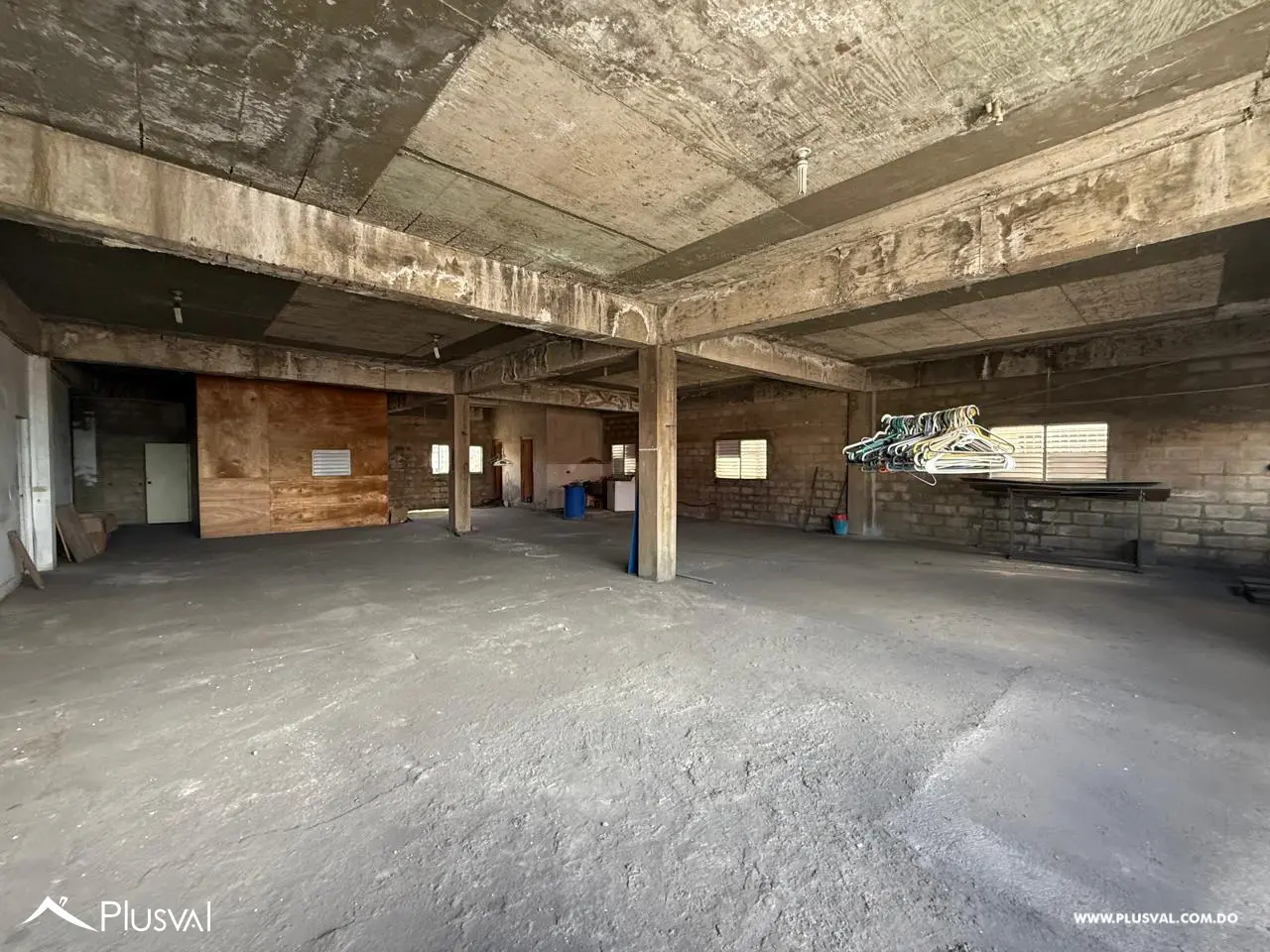 Excelente Edificio Comercial En Alquiler 477877