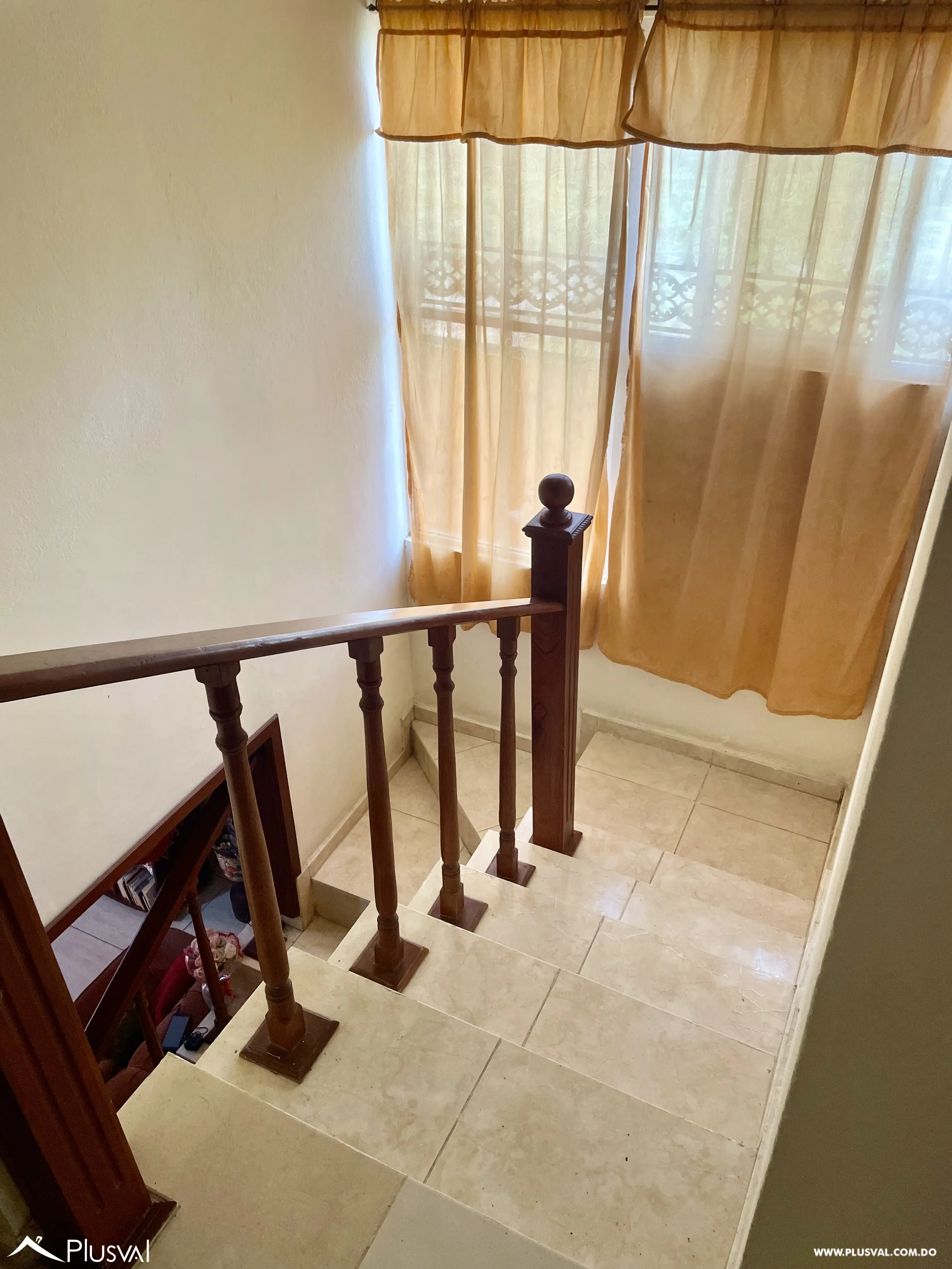 Casa de 2 niveles en venta Santo Domingo Este 513429