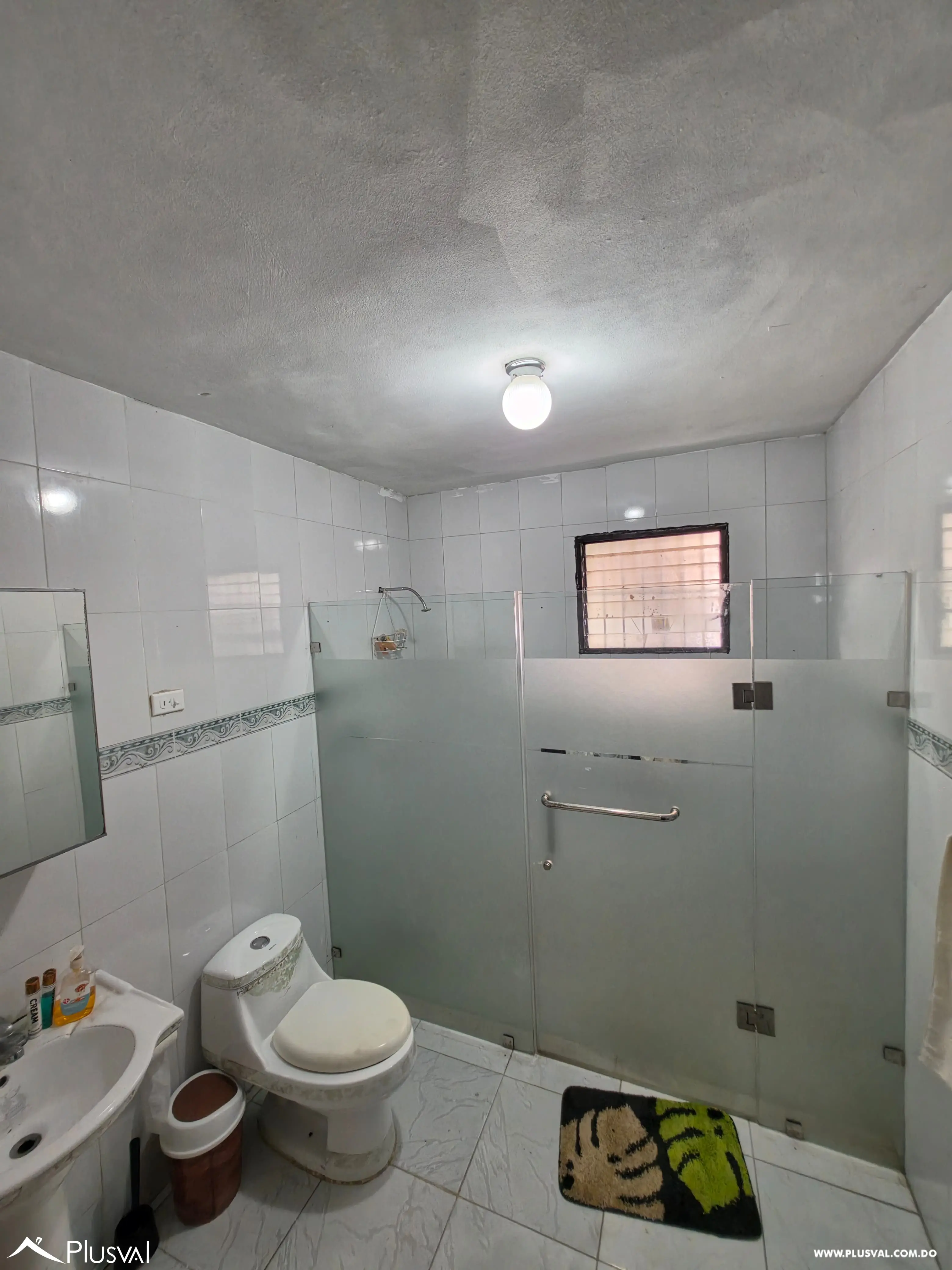 Casa en Venta con Gran Potencial Comercial Próxima a Sabana Larga en Ensanche Ozama 499342