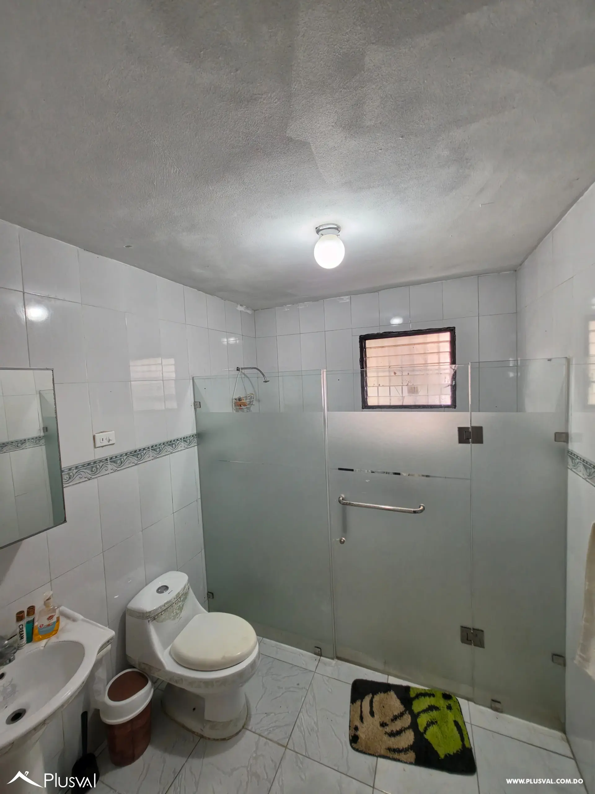 Casa en Venta con Gran Potencial Comercial Próxima a Sabana Larga en Ensanche Ozama 499342