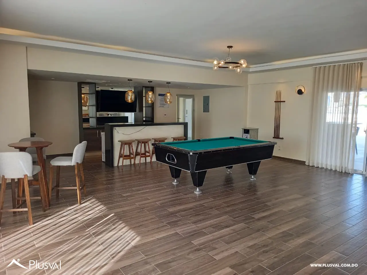 Apartamento en alquiler de 2 habitaciones mas estudio 487659