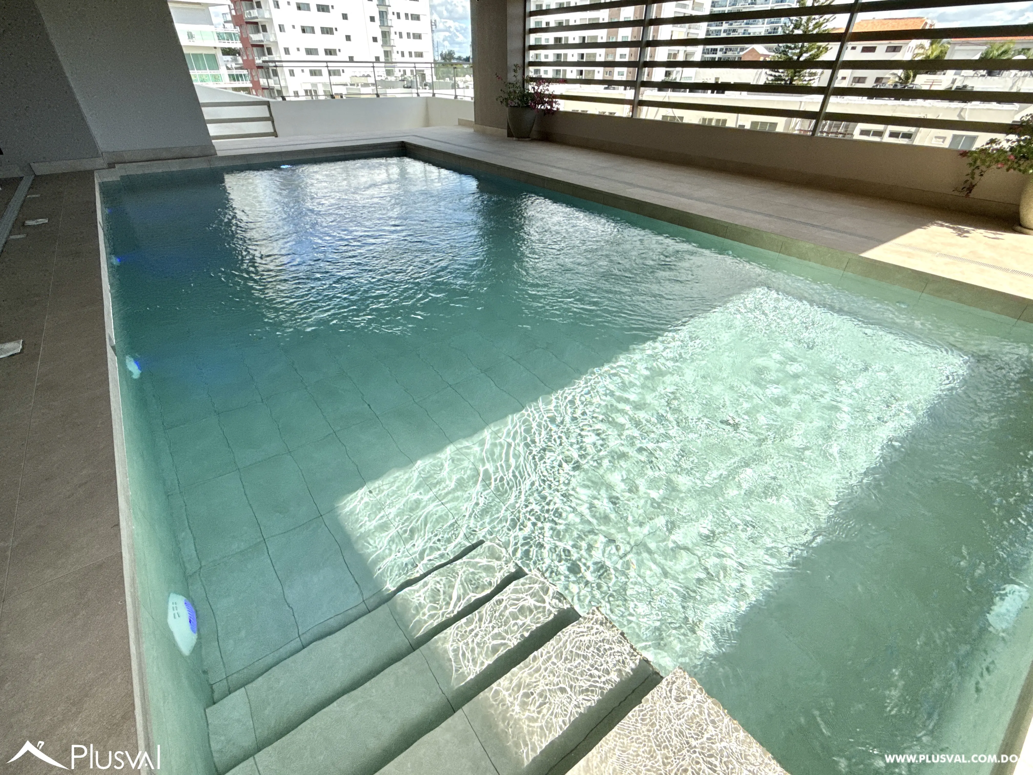 Apartamento 2 habitaciones con Vista al Mar y 2 parqueos en Alquiler en La Esperilla 478248