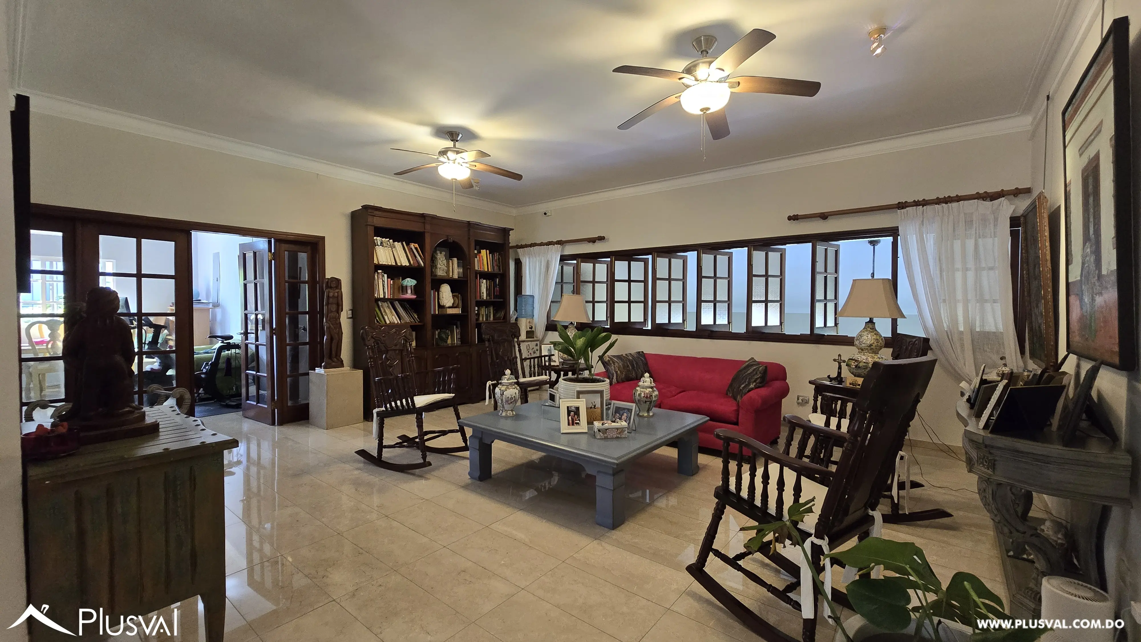 Un Hogar para Crear Recuerdos Inolvidables, Casa en Venta en Cuesta Hermosa I. 479580