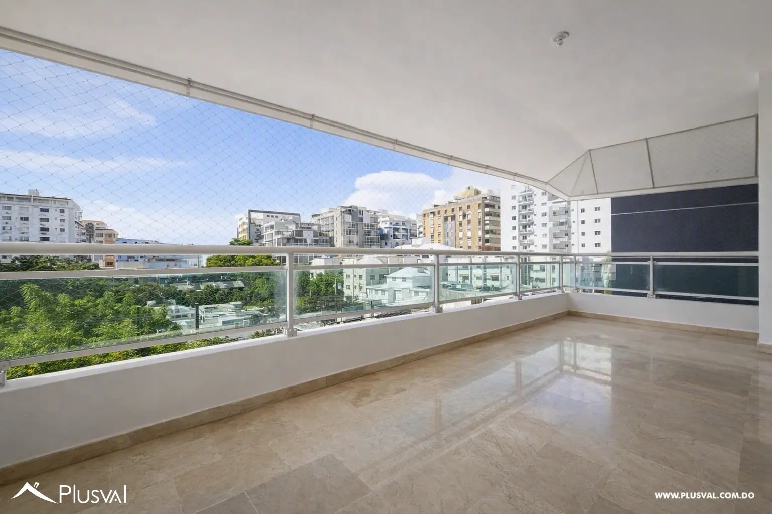 Apartamento exclusivo de 275 m² con estudio y acabados en mármol Evaristo Morales 529288