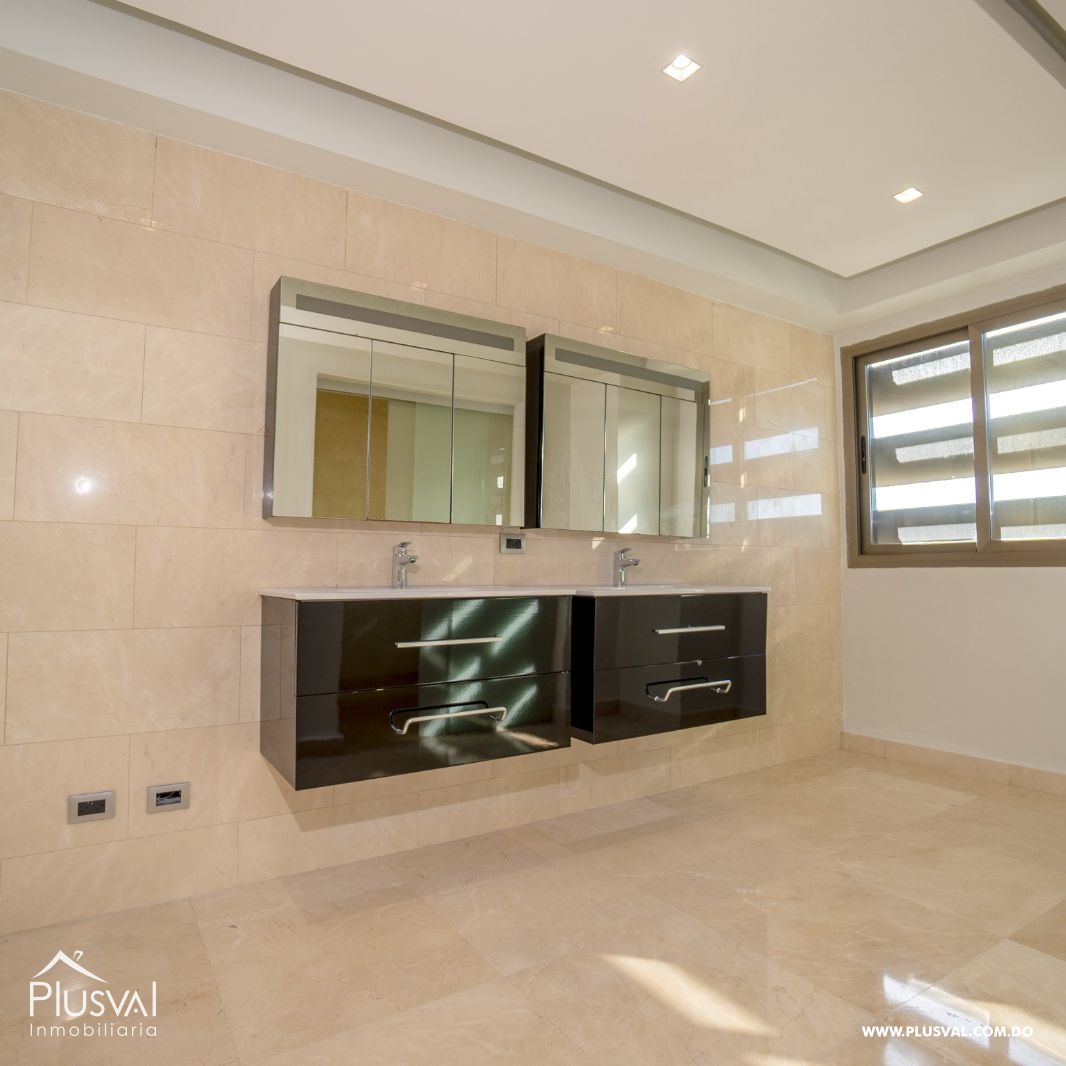 Impresionante Penthouse de 4 hab en Venta de 2 Niveles en el Exclusivo Sector de Bella Vista 410270