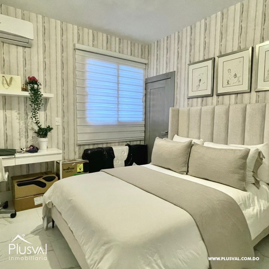 Amplio apartamento en alquiler ubicado en zona privilegiada de Santiago. 257780