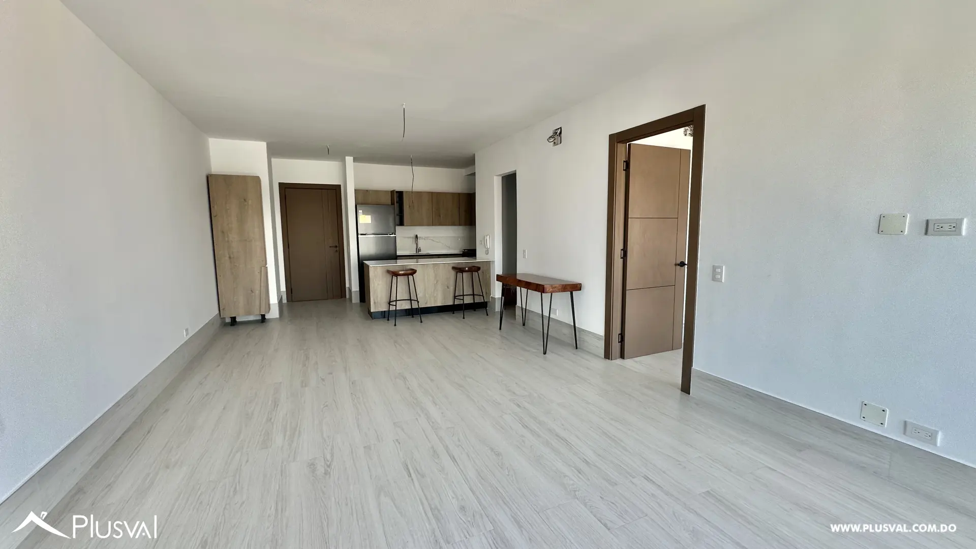 Alquiler de Apartamento de 1 Habitación en Piantini – Torre Moderna con Línea Blanca 460426