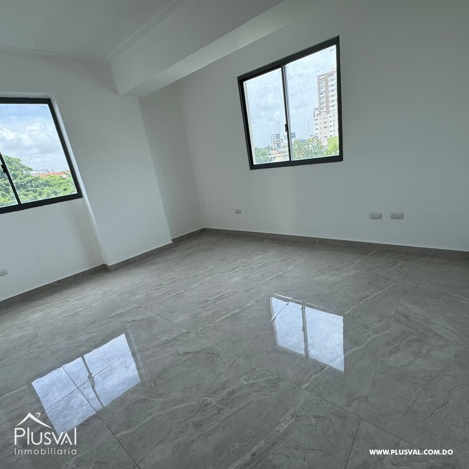 Amplio apartamento en venta en Paraíso 359909