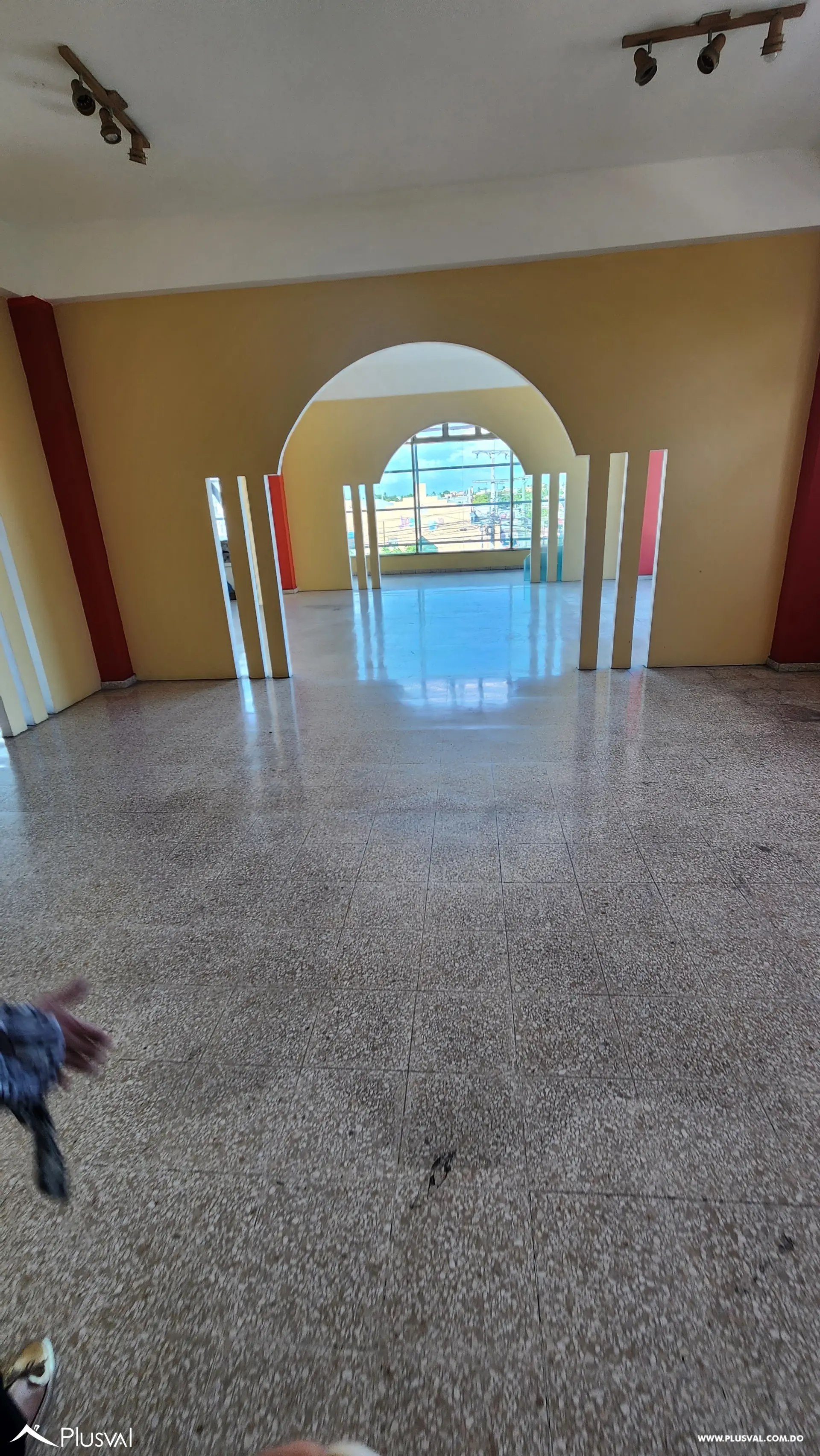 Se alquila Edificio Comercial 455195