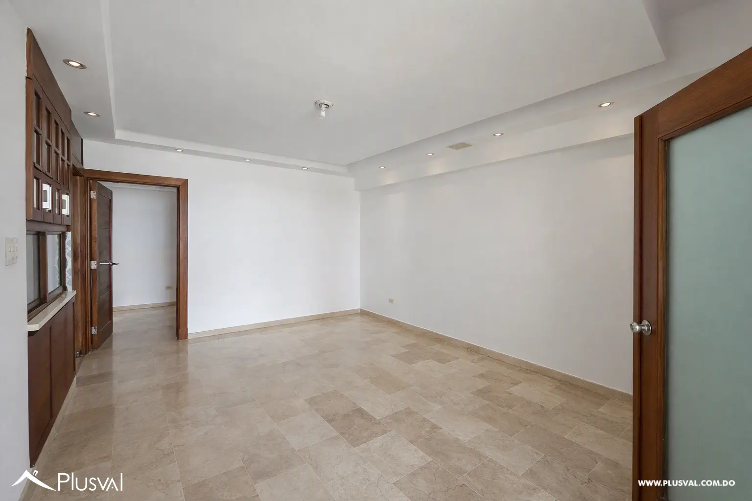 Apartamento exclusivo de 275 m² con estudio y acabados en mármol Evaristo Morales 529289