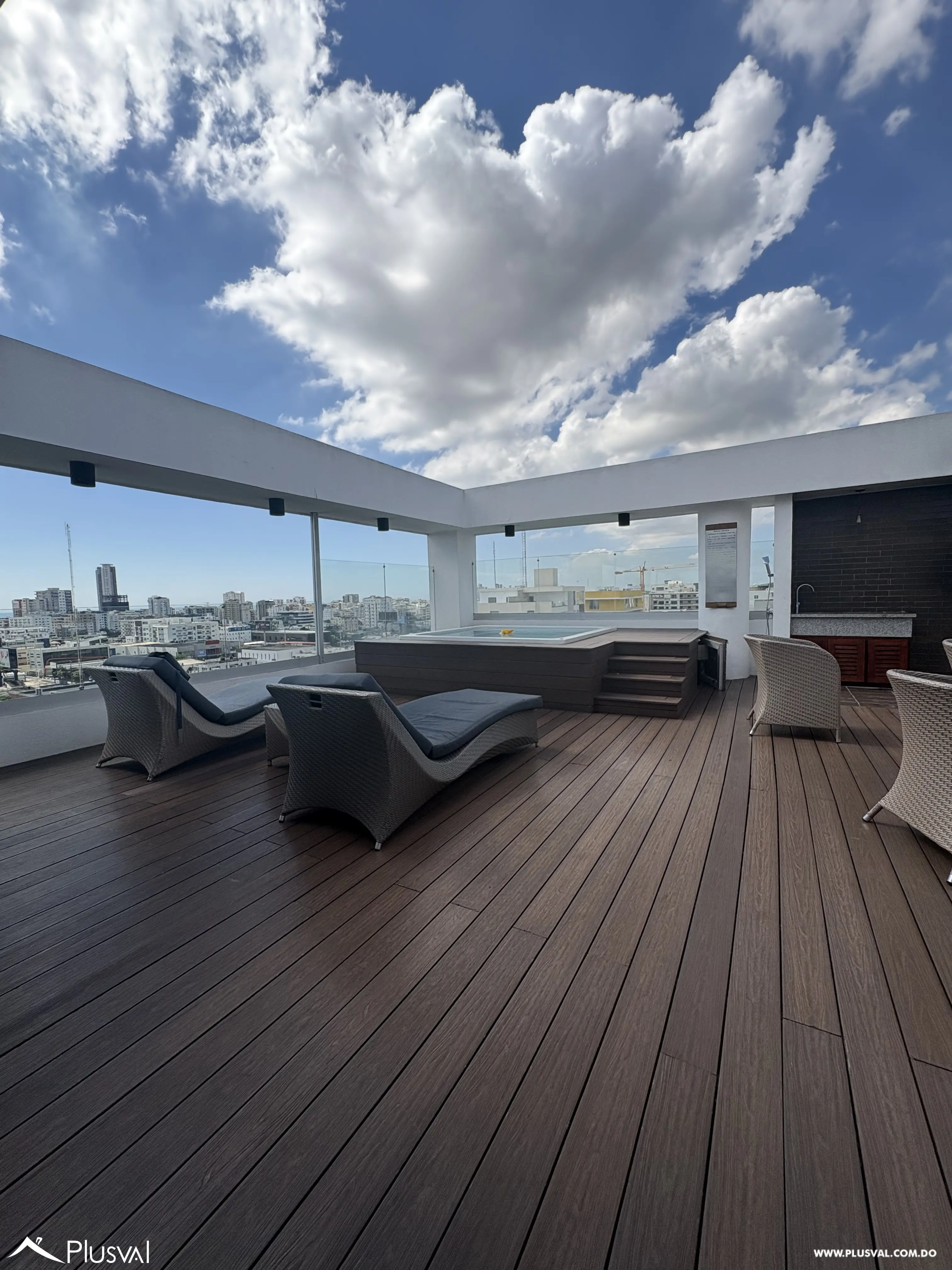 Exclusivo apartamento en venta en Evaristo Morales con dos parqueos 472351