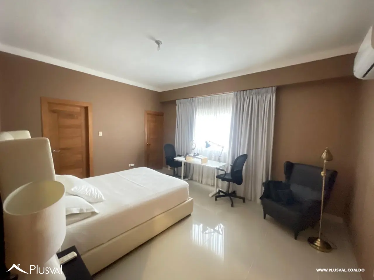 Hermoso apartamento en venta en Evaristo Morales 483004