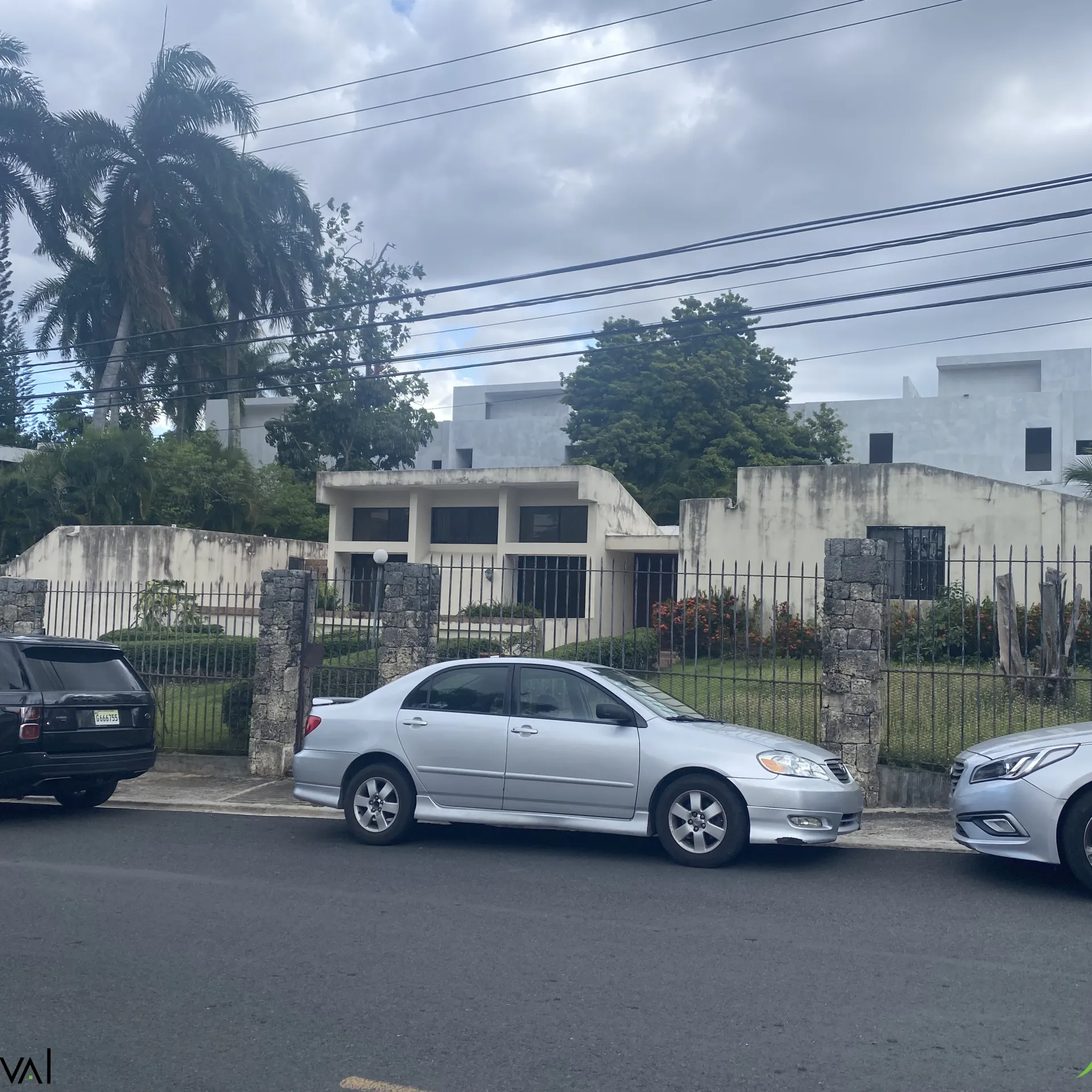 Vendo Espectacular Casa de Esquina en Arroyo Hondo Viejo 441713