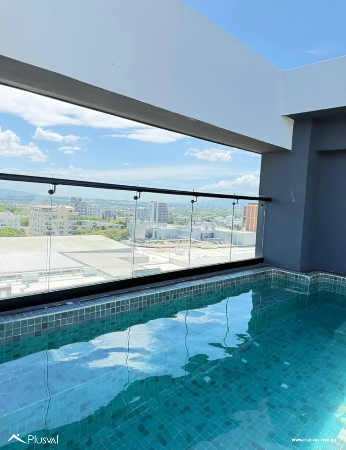 Apartamento Amueblado de Lujo en La Esmeralda con Vistas Panorámicas a Santiago. 523032