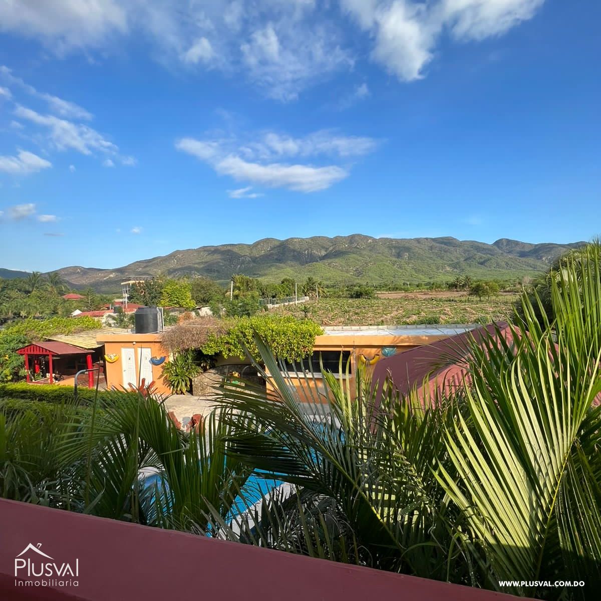 Villa espaciosa en venta con piscina, ubicada cerca de la Bahía de Ocoa 425052