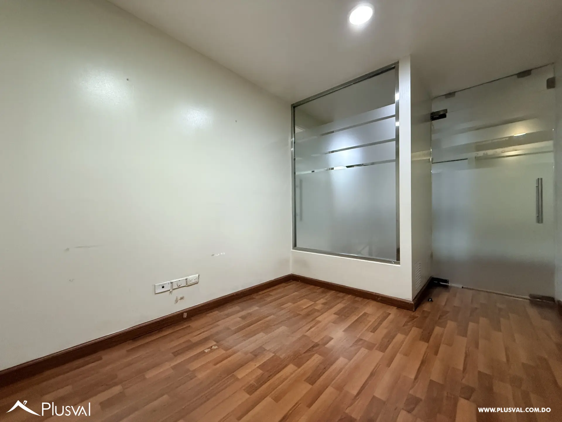 Alquiler de Local de Oficinas en Piantini - 150mts2 y 300 Parqueos 503563