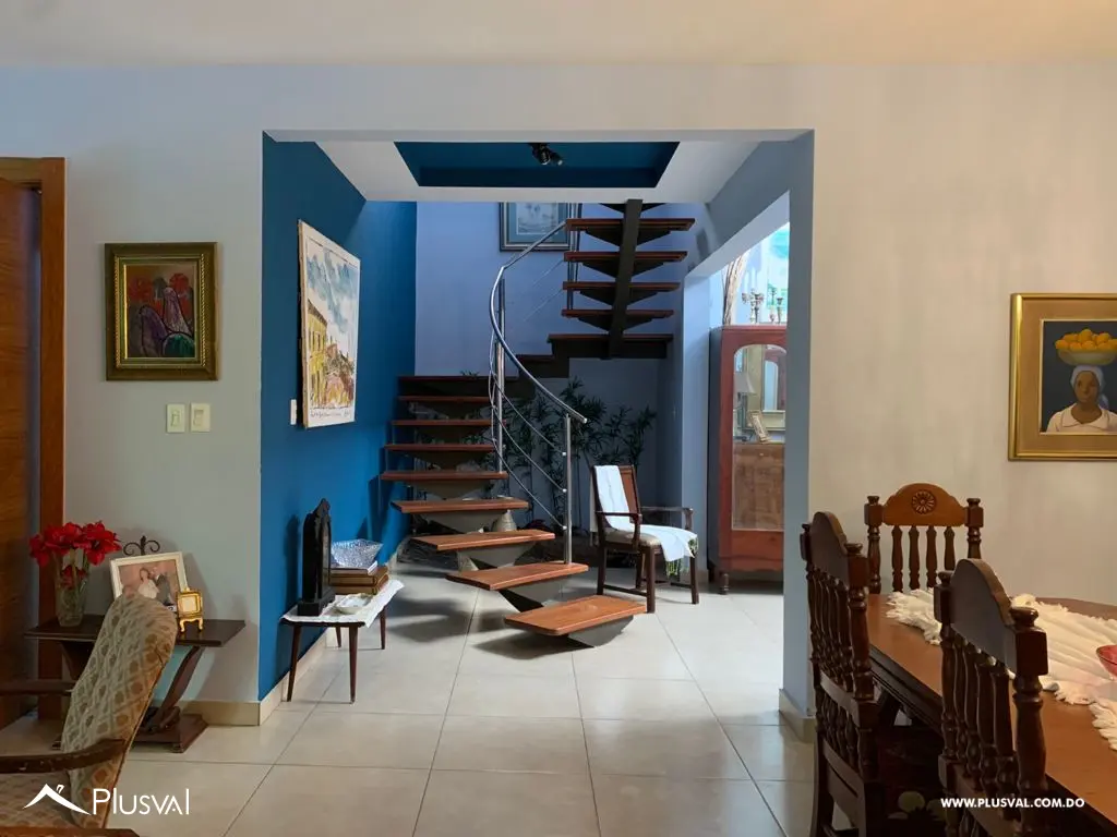 Amplia casa de dos niveles en venta en Isabel Villas 471057