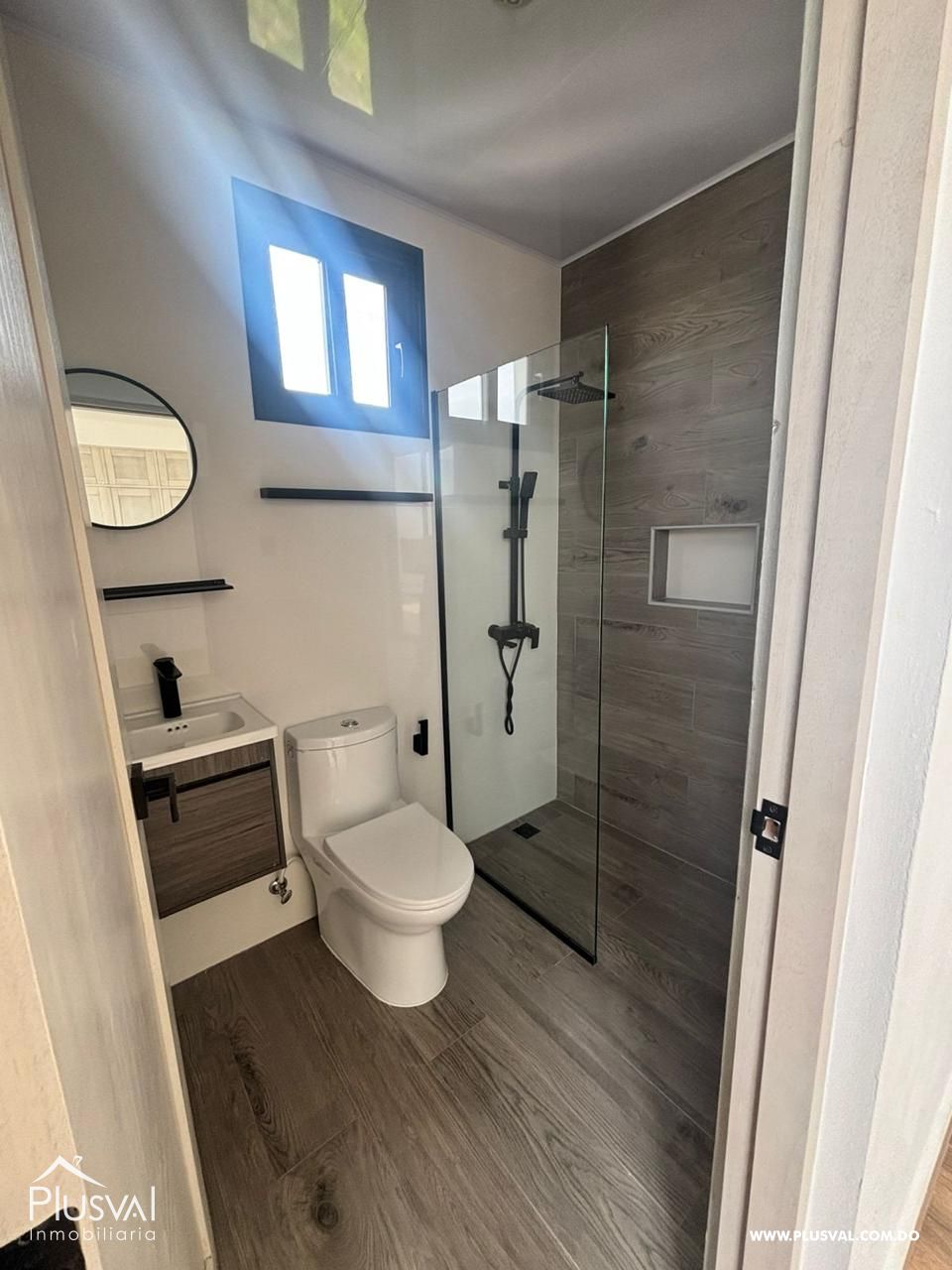 Apartamento en Alquiler Primer Nivel  Residencial Privado con Patio 463718