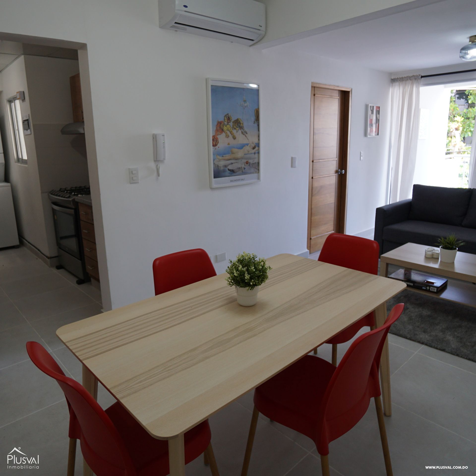 Práctico, Cómodo y Amueblado Apartamento en Venta en La Julia 361837