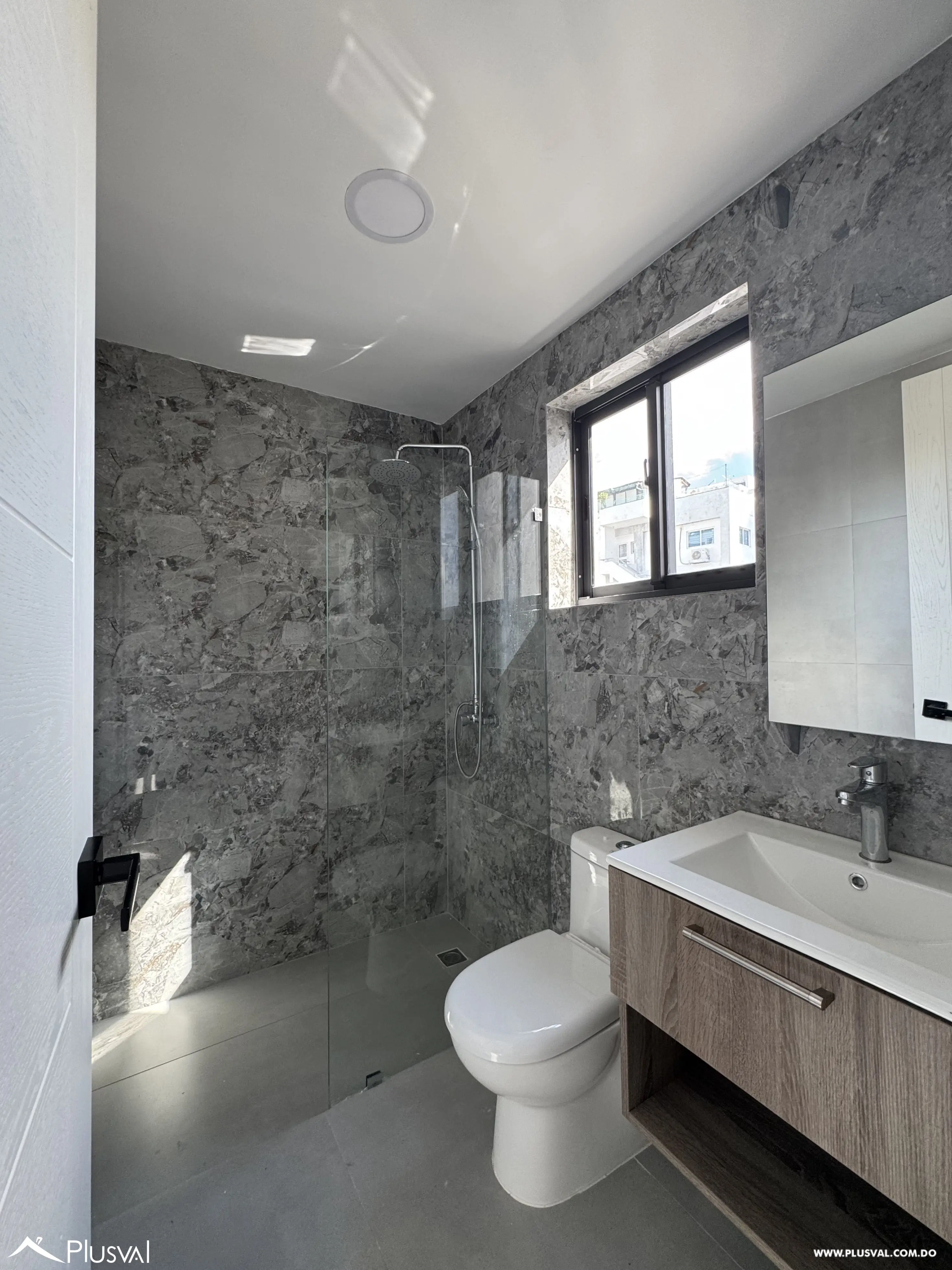 Alquilo Apto en una de las Zonas mas Exclusivas de Evaristo Morales 496418