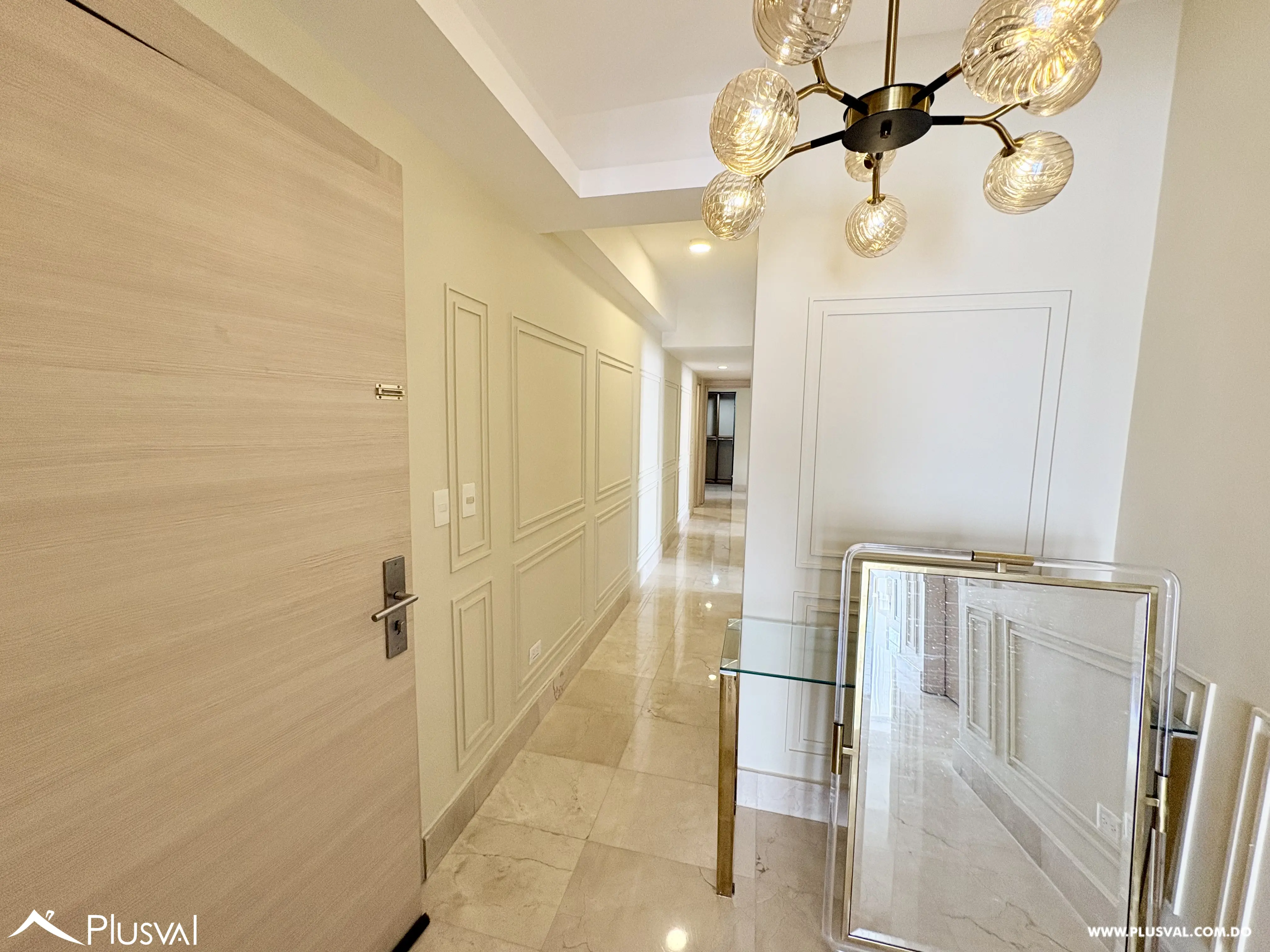 Apartamento en alquiler amueblado de 3 habitaciones y 3.5 baños en Piantini 467338