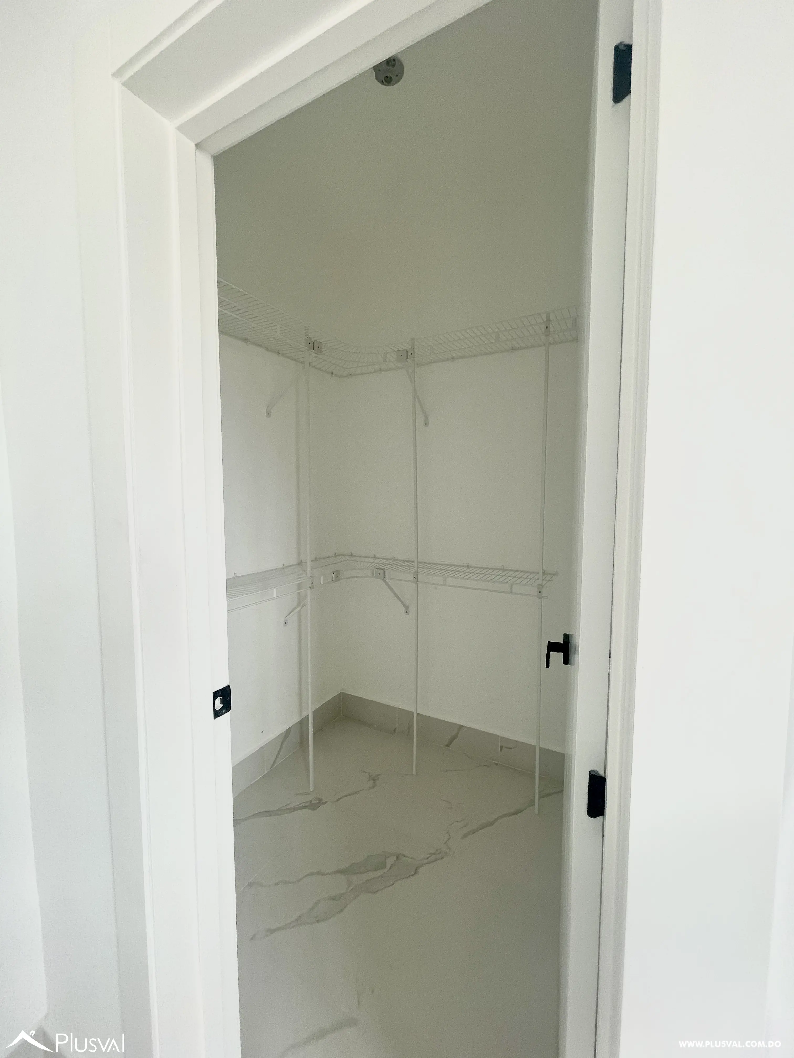 Apartamento en alquiler en Evaristo Morales 495755