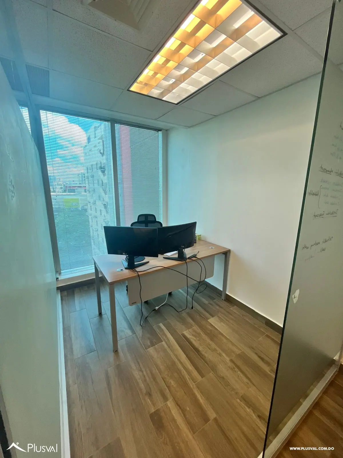 Local Oficinas Corporativas en La Esperilla 525011