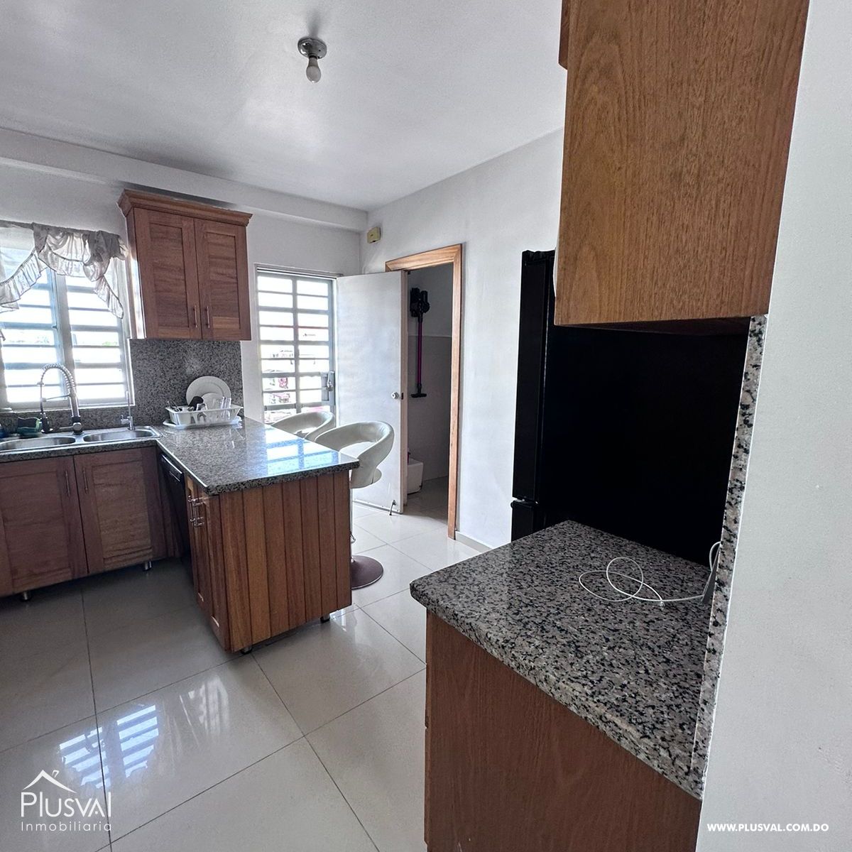 Amplio Pent-house con vista al mar, en una exclusiva zona de Bella Vista 327641