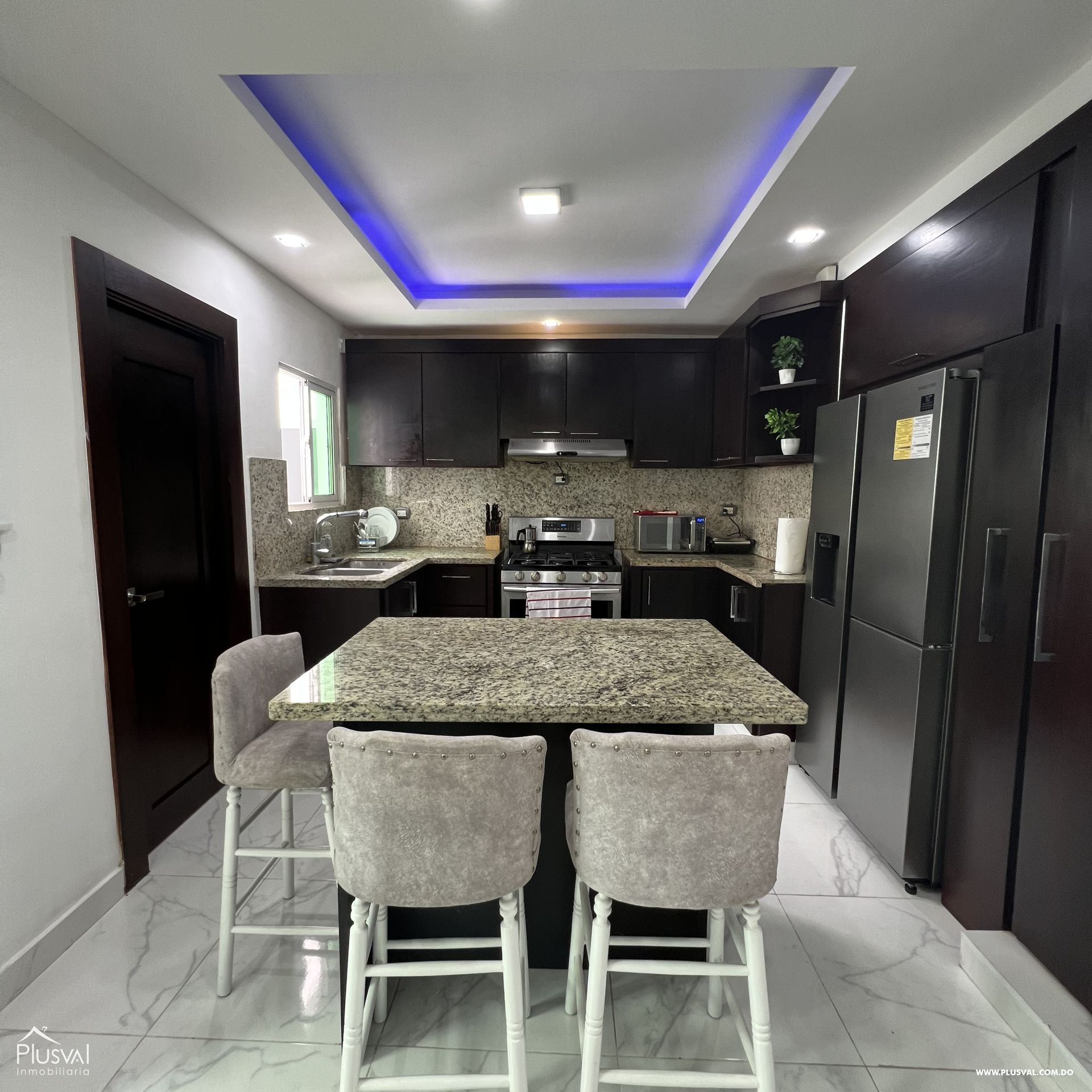 Amplio penthouse en venta en zona privilegiada de Santiago. 246026
