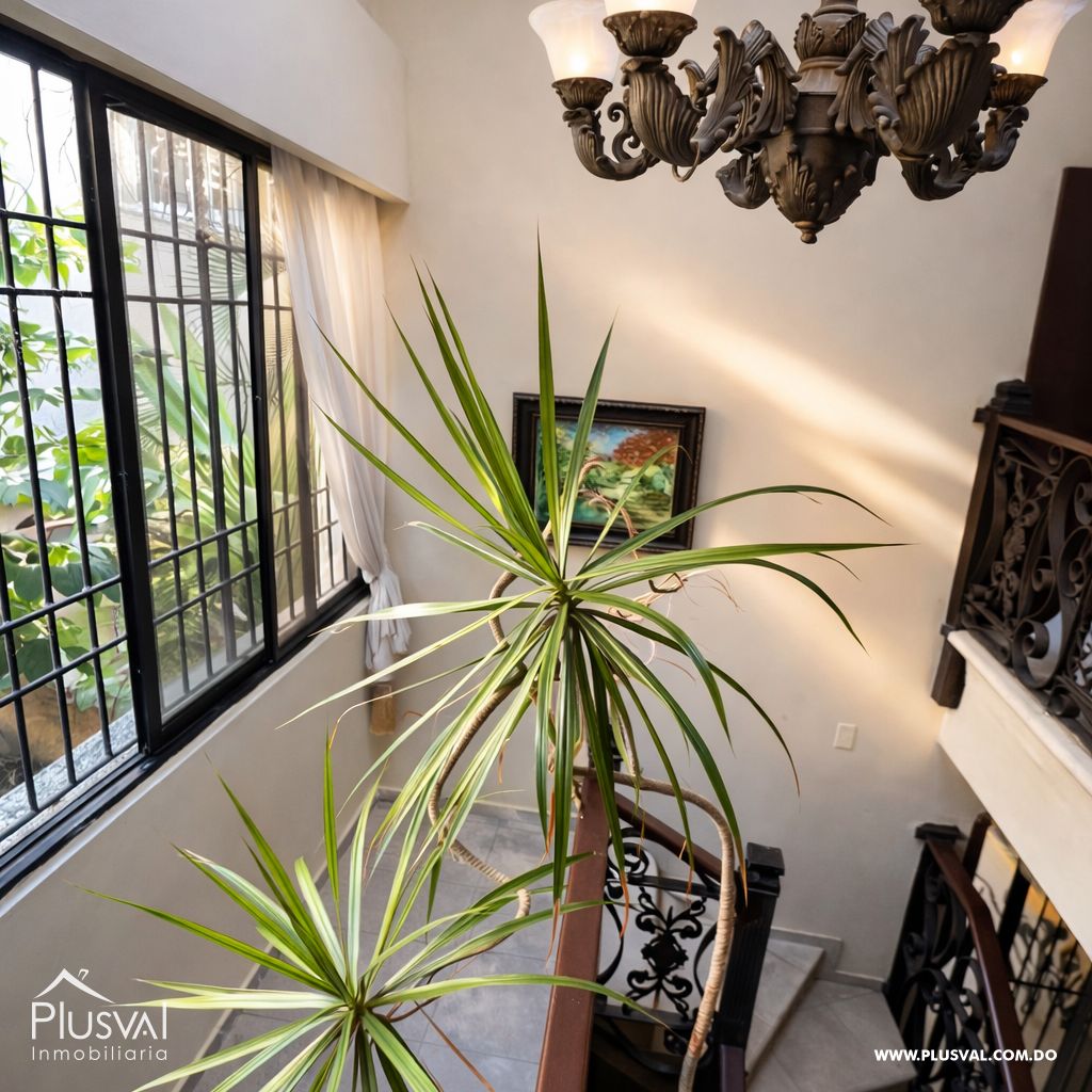 Casa moderna de 3 niveles con terraza y jacuzzi 487544
