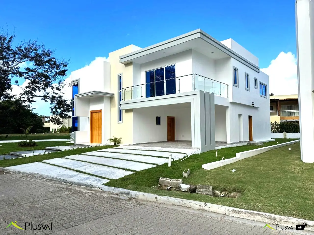 Espectacular Villa de 2 Niveles con Piscina en Sector Exclusivo | Puerto Plata 448816