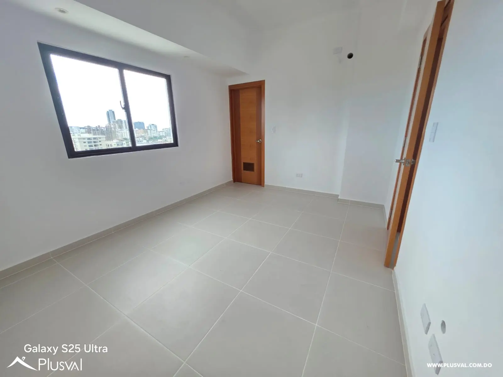 Nuevo a estrenar, Apartamento de una habitacion en un piso alto, linea blanca completa 494574