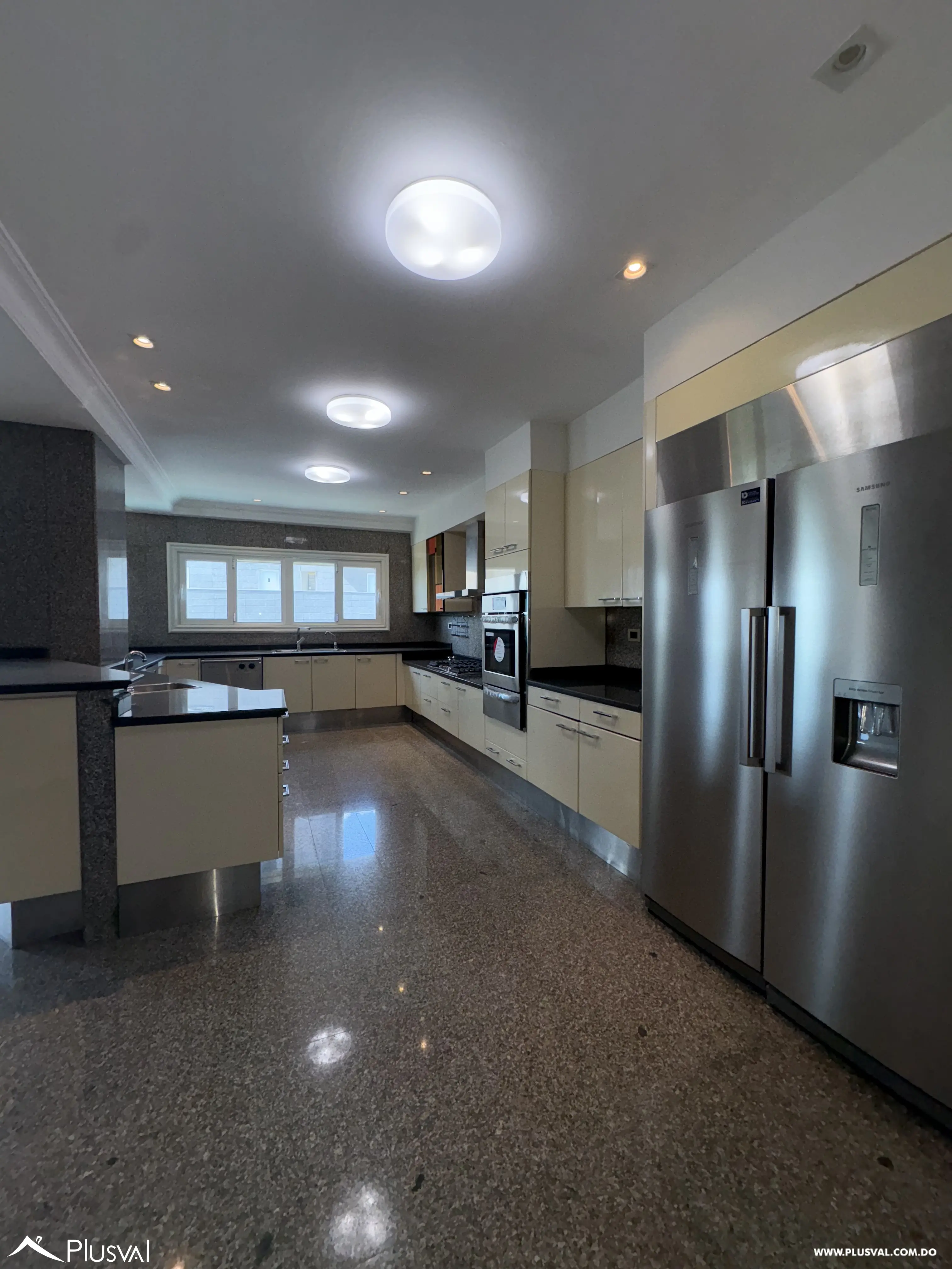 Apartamento en alquiler en plena Anacaona frente al parque 481989