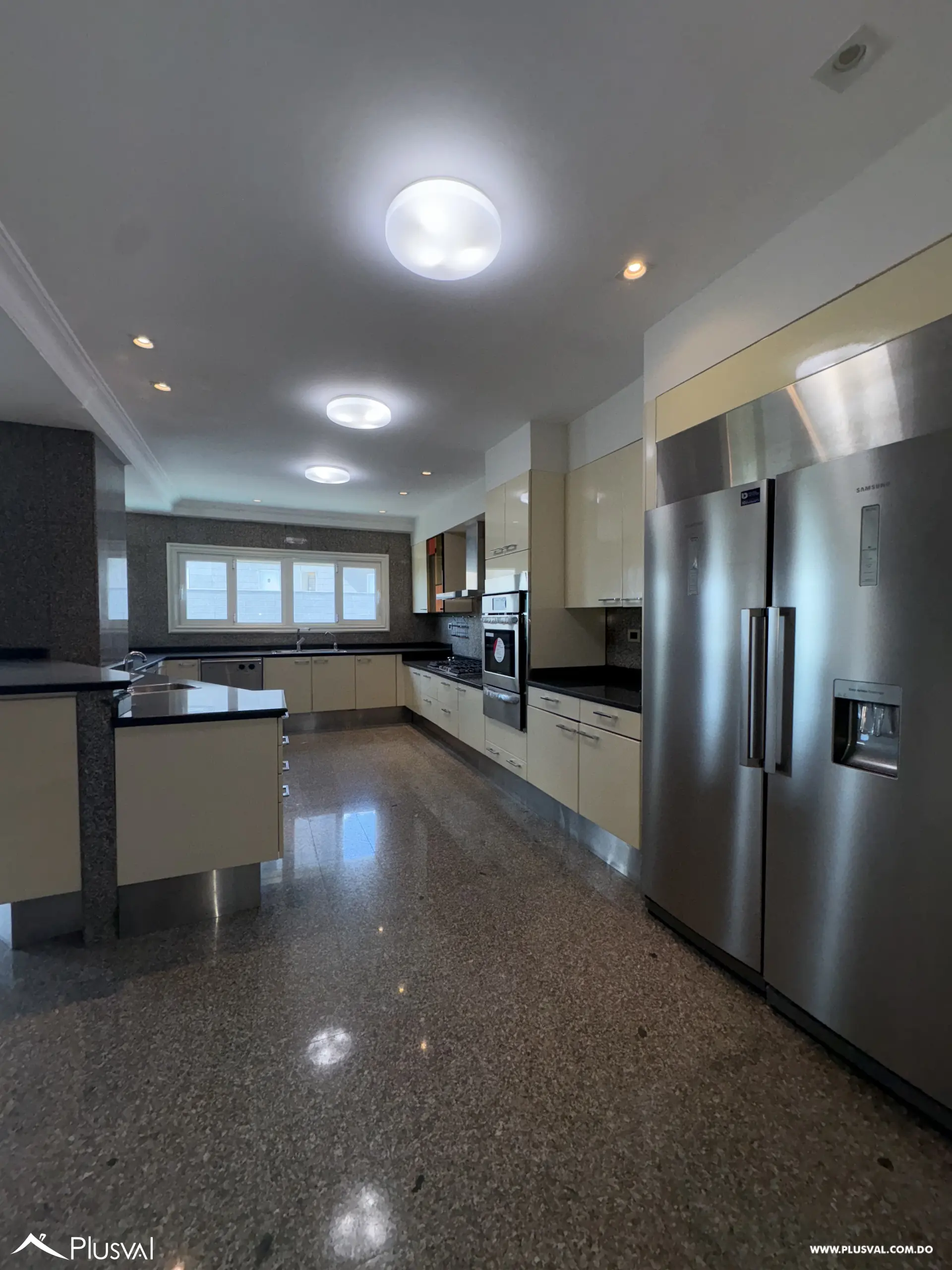 Apartamento en alquiler en plena Anacaona frente al parque 481989
