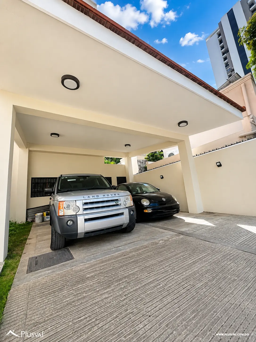 Casa en alquiler en Ensanche Paraíso | Uso residencial o comercial 520036