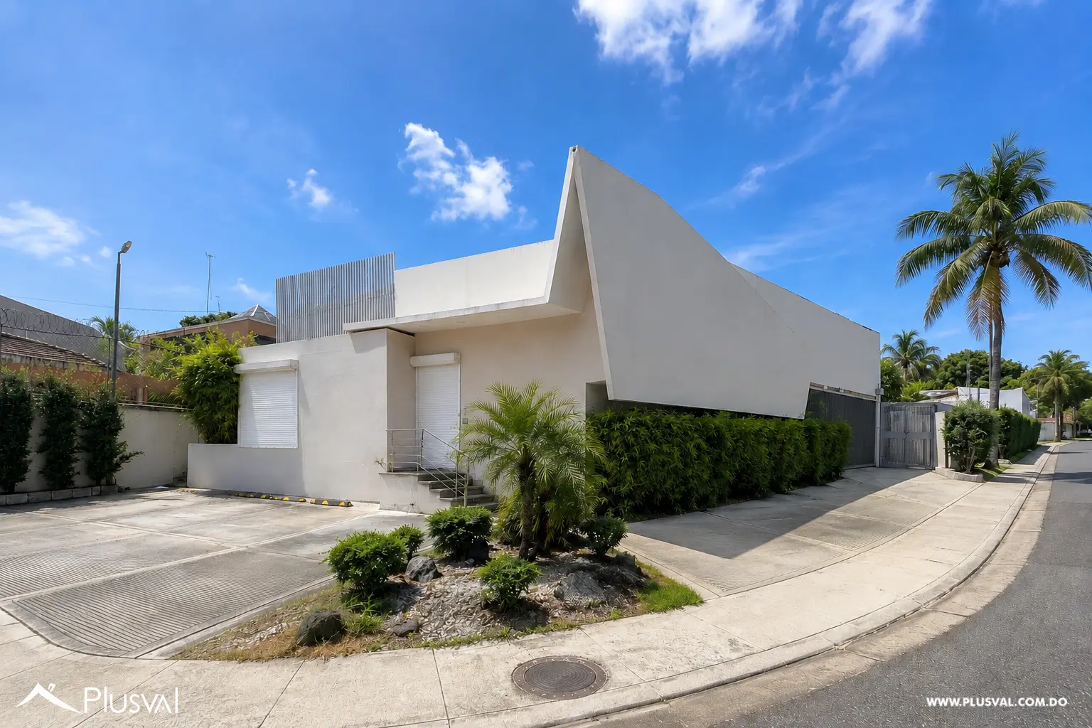 Alquilo Maravilloso Local Comercial en Esquina en Arroyo Hondo Viejo 512796