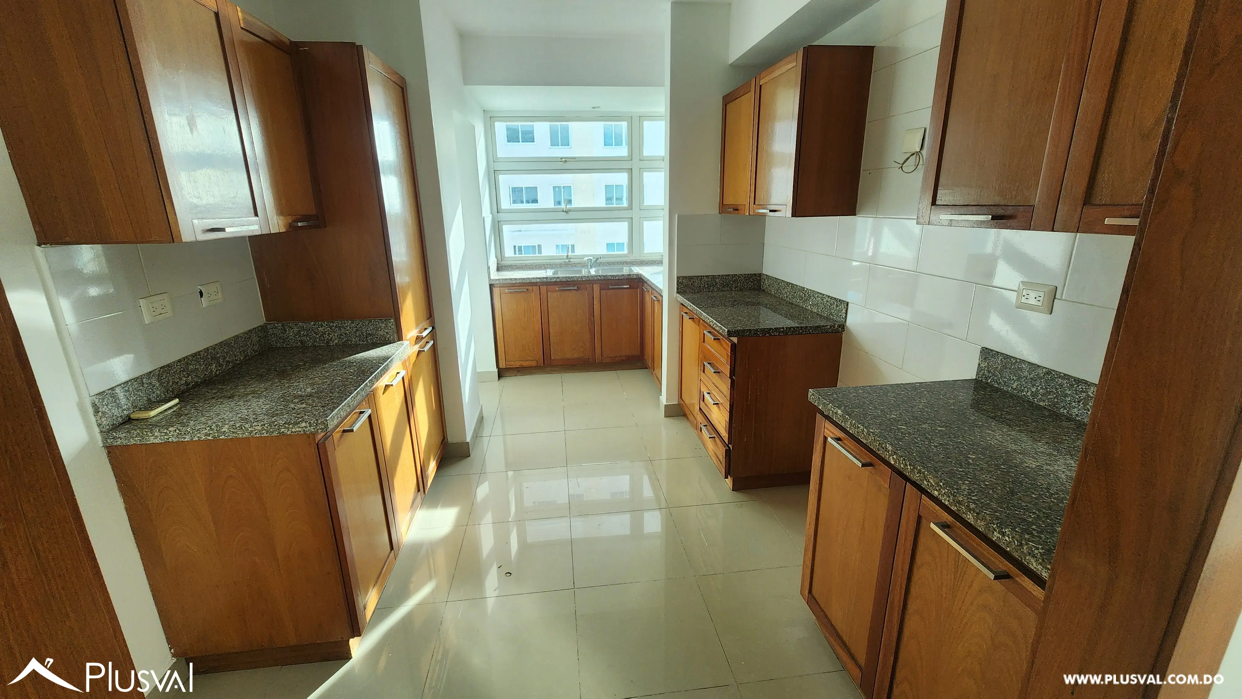 Apartamento en venta, de 3 habitaciones en el  Ens. Paraíso. 507113