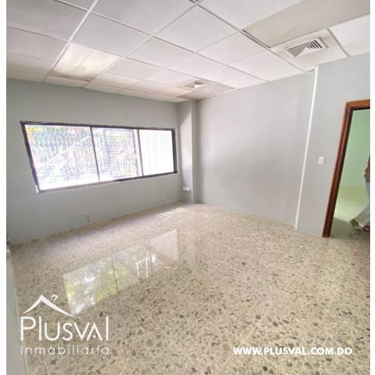 Amplio Local en Alquiler, en La Julia 320568
