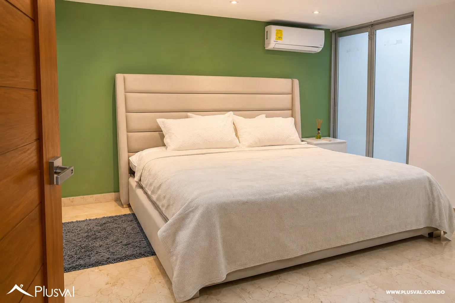 Apartamento en alquiler amueblado en el sector de bella vista D.N 517896