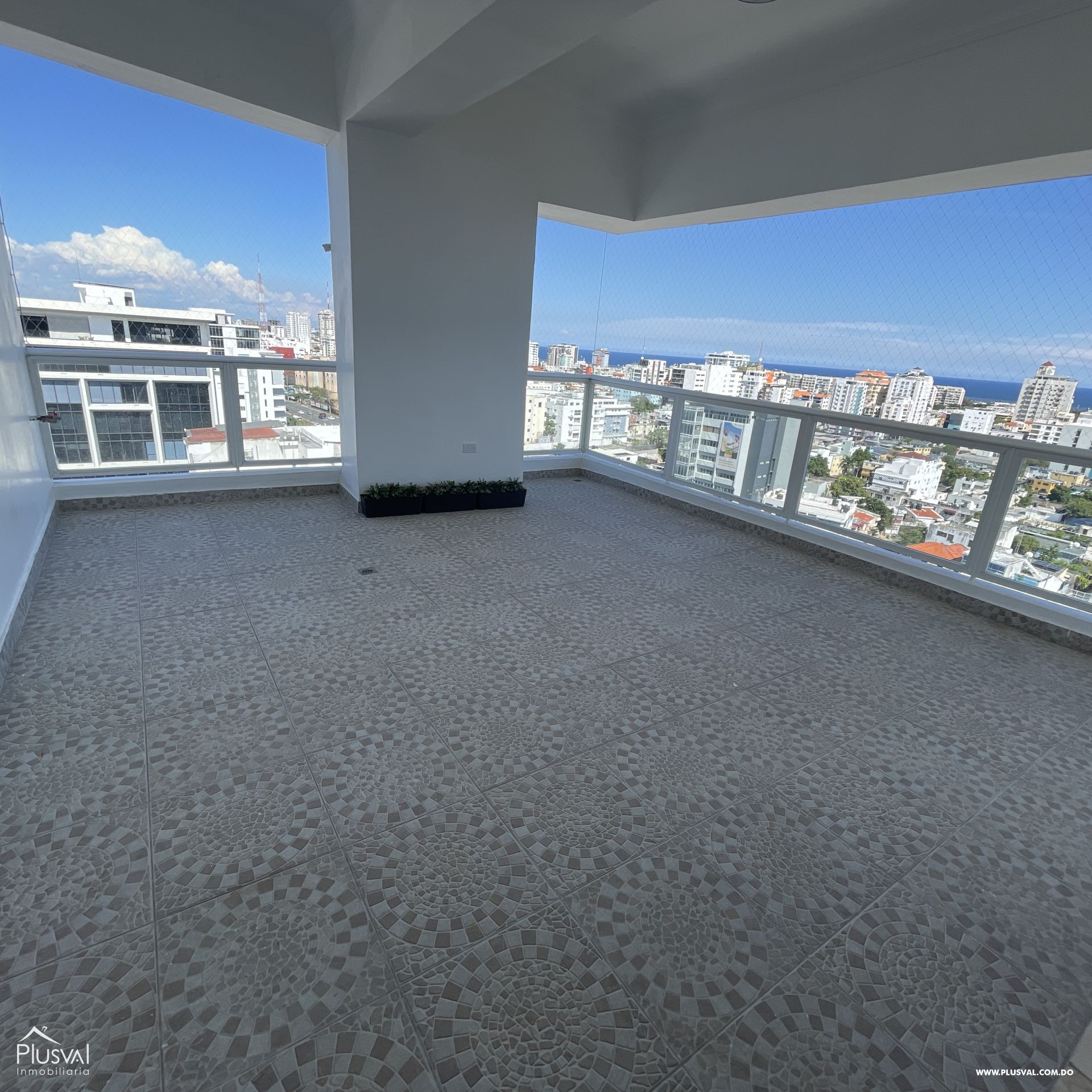 Apartamento tipo PH en Evaristo Morales con excelentes vistas 432876