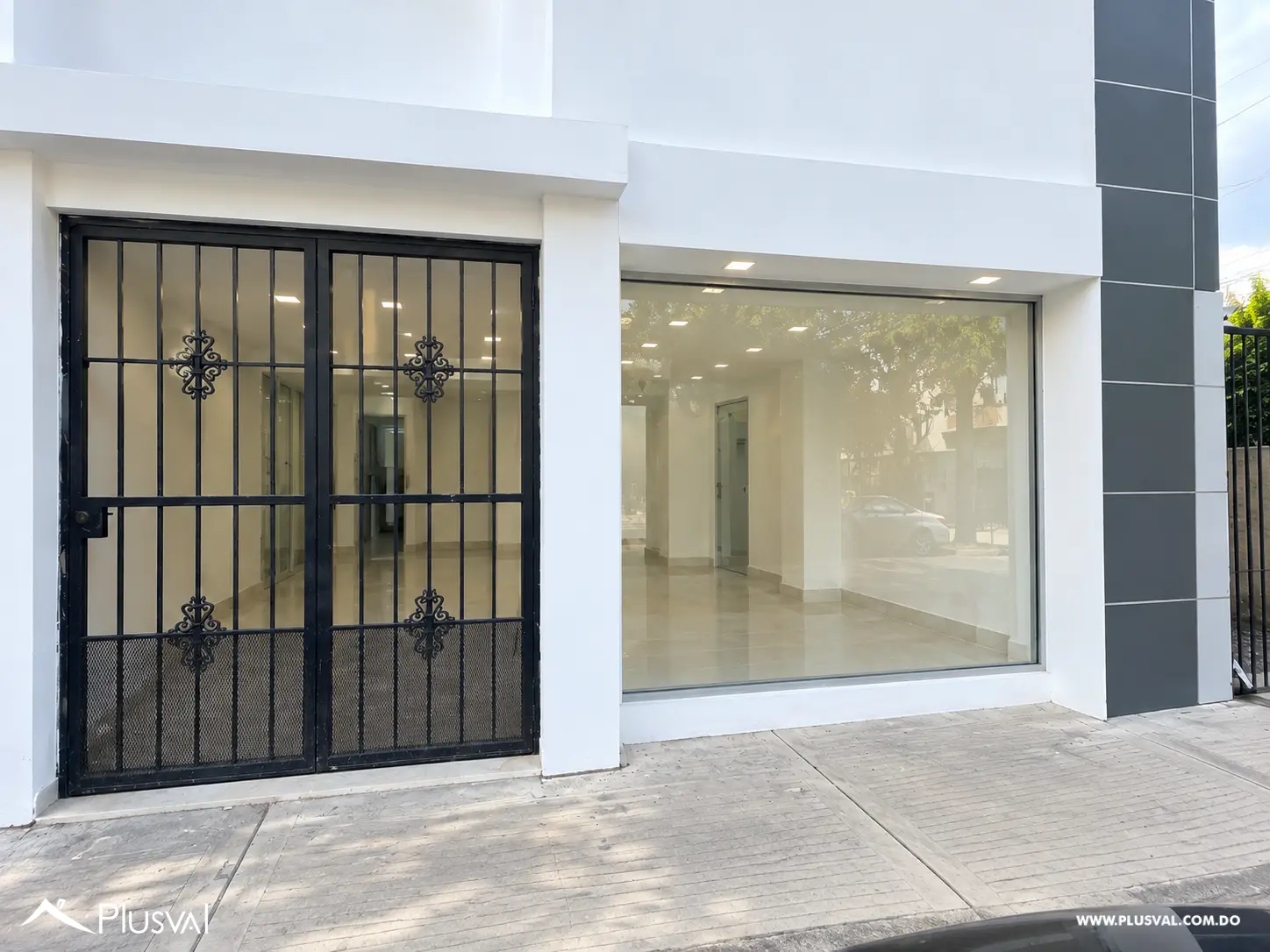 Alquilo Excelente Local Comercial en 1er Nivel en el Vergel 525057