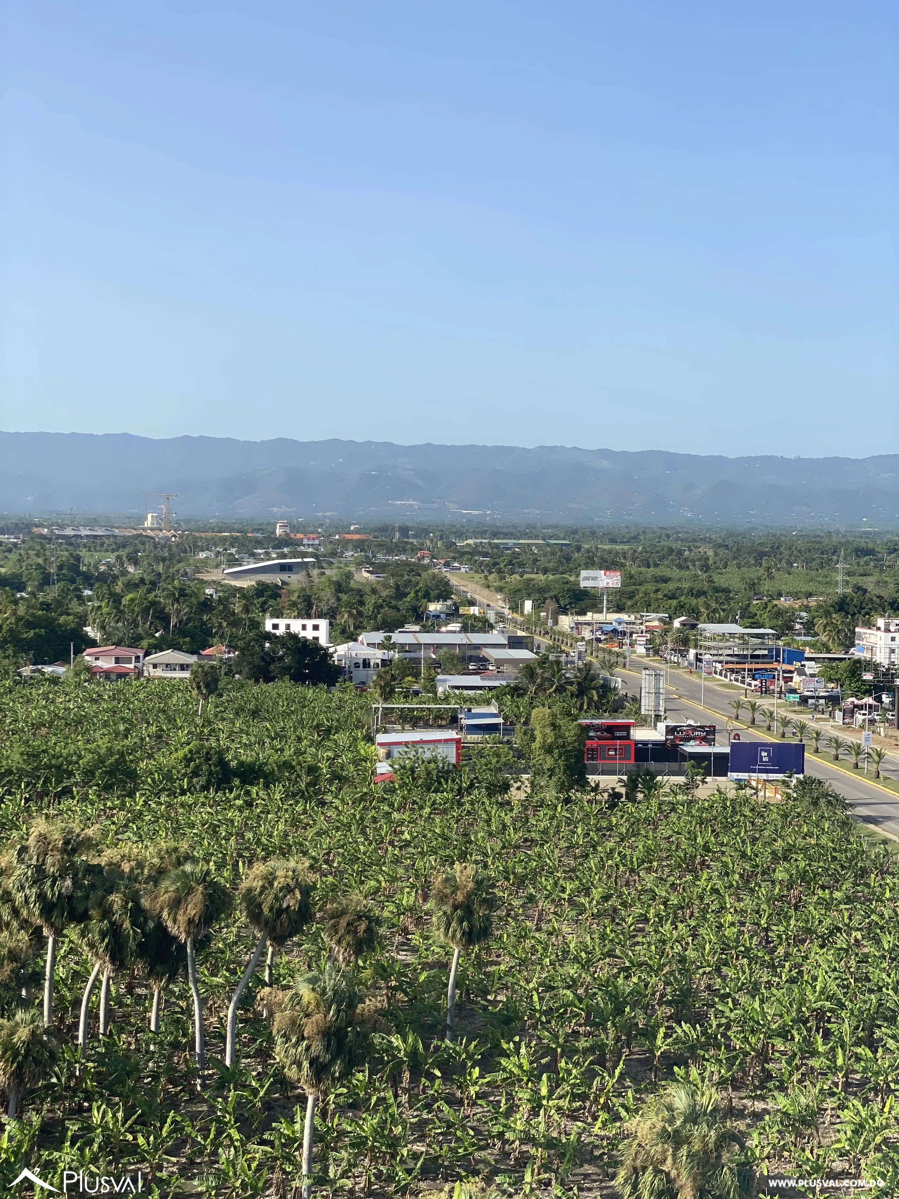 Apartamento en 4to nivel con ascensor, ubicado en una moderna torre próxima al Aeropuerto Internacional del Cibao, ideal para vivir o invertir. 518536