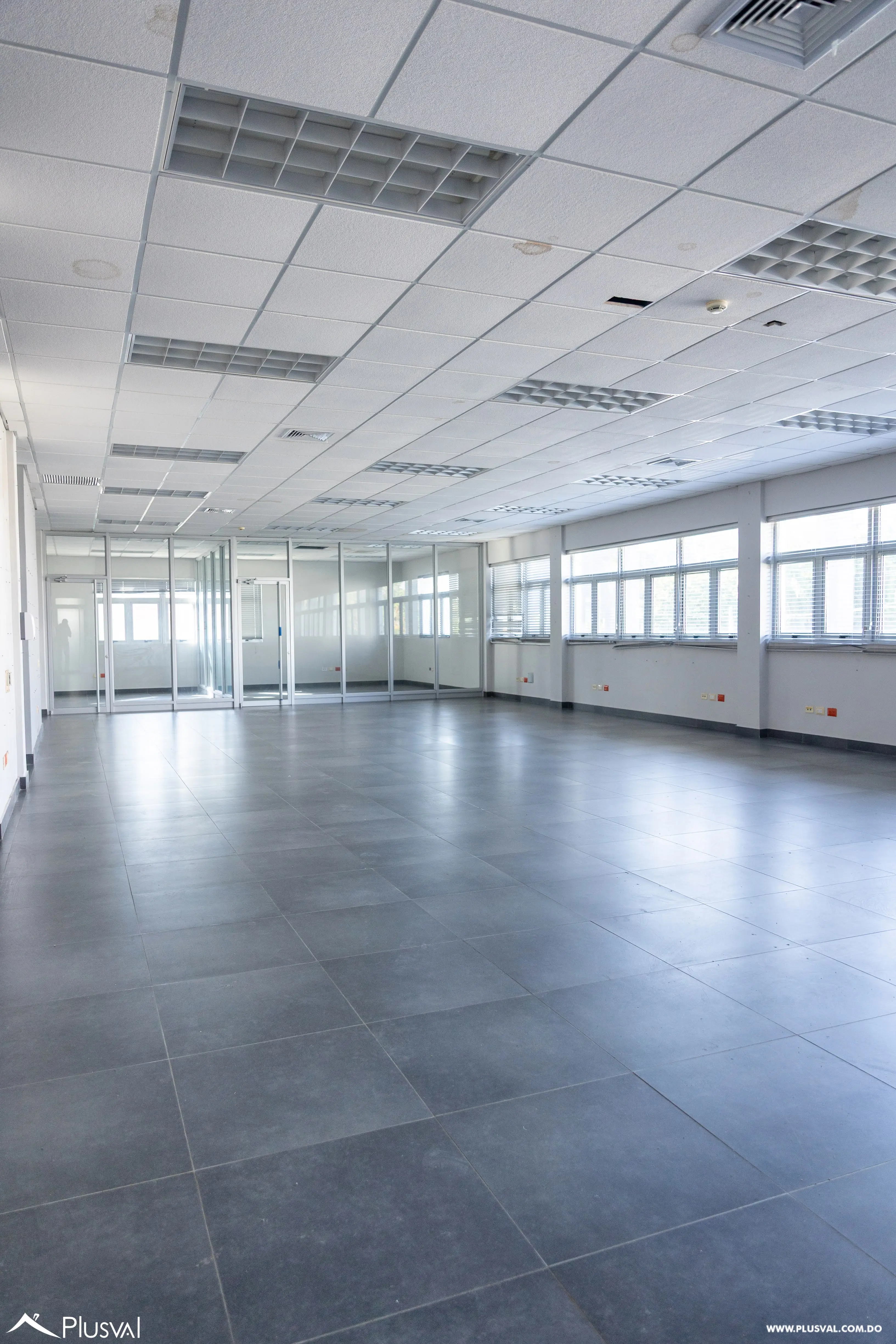 Edificio Comercial En Alquiler 491403